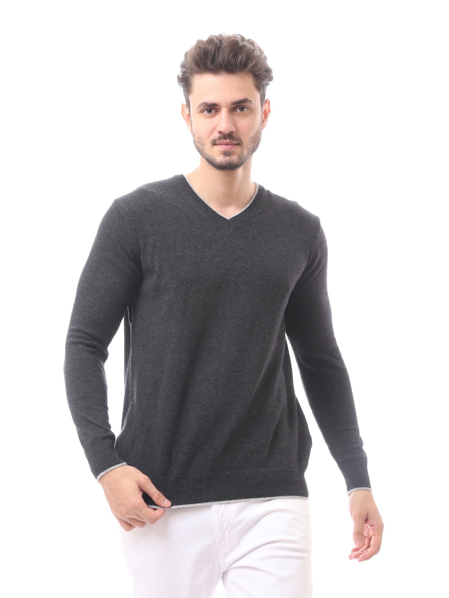 Pull homme en laine douce à col V aux couleurs élégantes – PUL24WTWO27425TM1