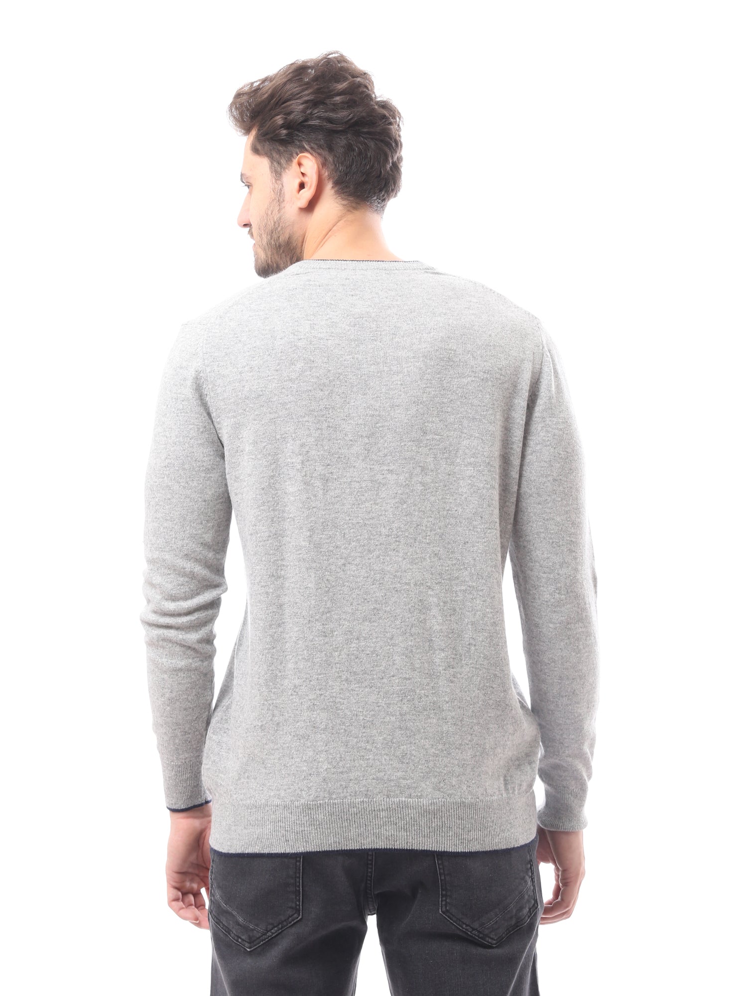 Pull homme en laine douce à col V aux couleurs élégantes – PUL24WTWO27425TM1