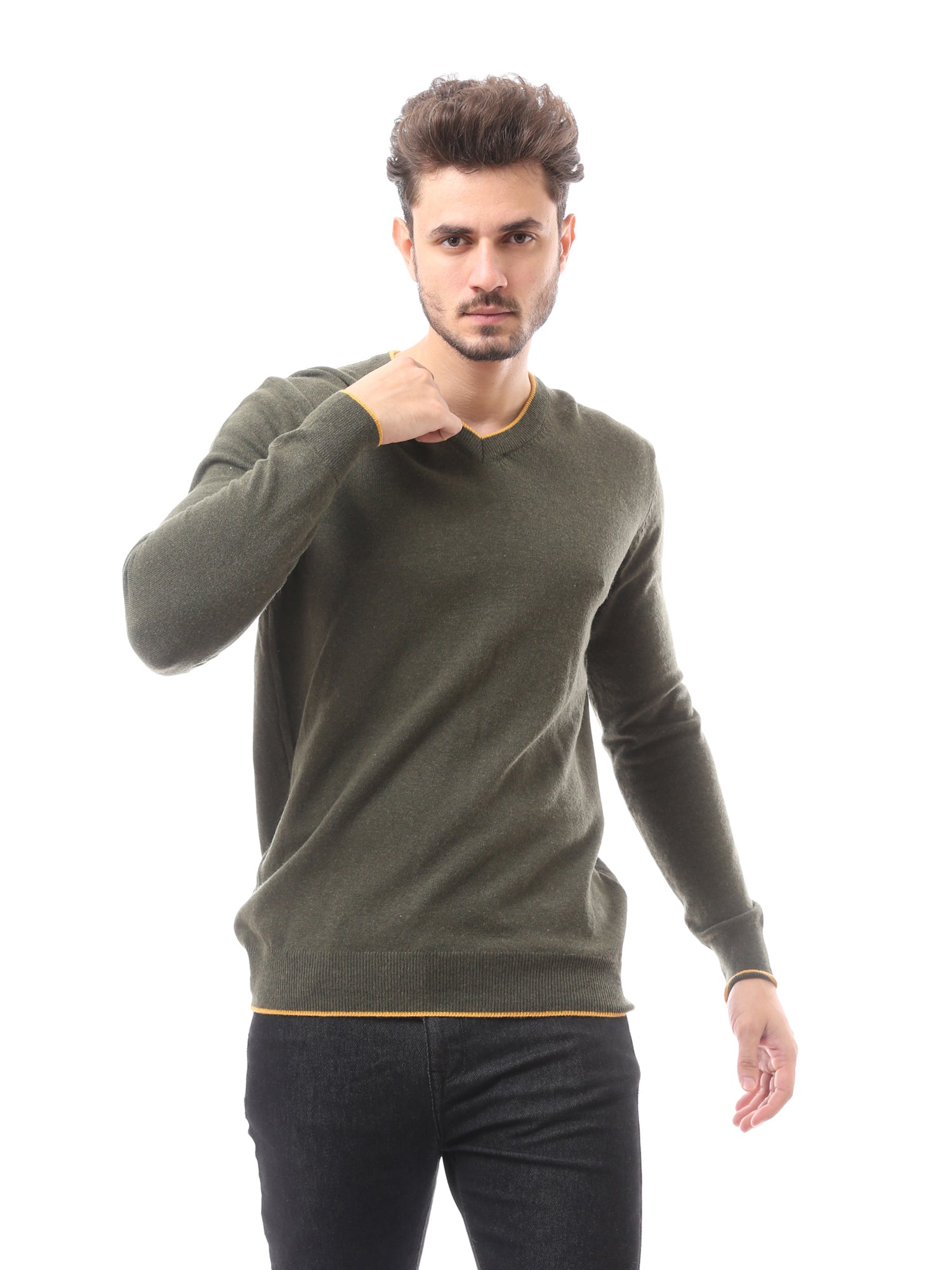 كنزة رجالية بياقة V صوف ناعم بألوان أنيقة - PUL24WTWO27425TM1