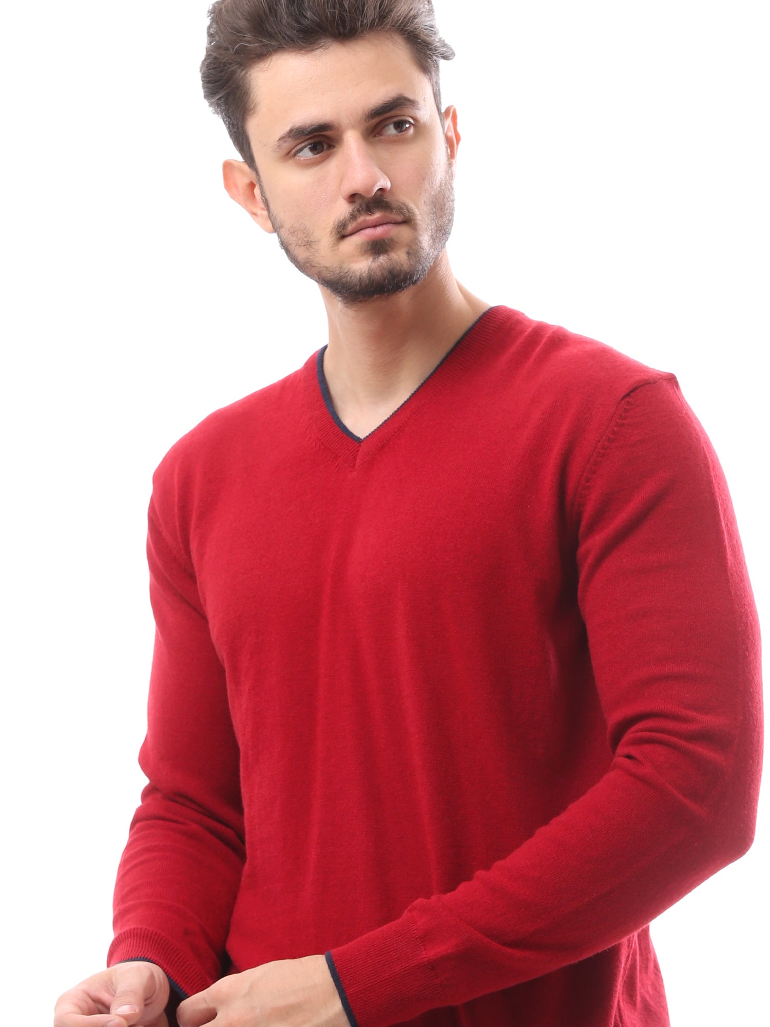 Pull homme à col V en laine douce, décliné dans des couleurs élégantes – PUL24WTWO27425TM1