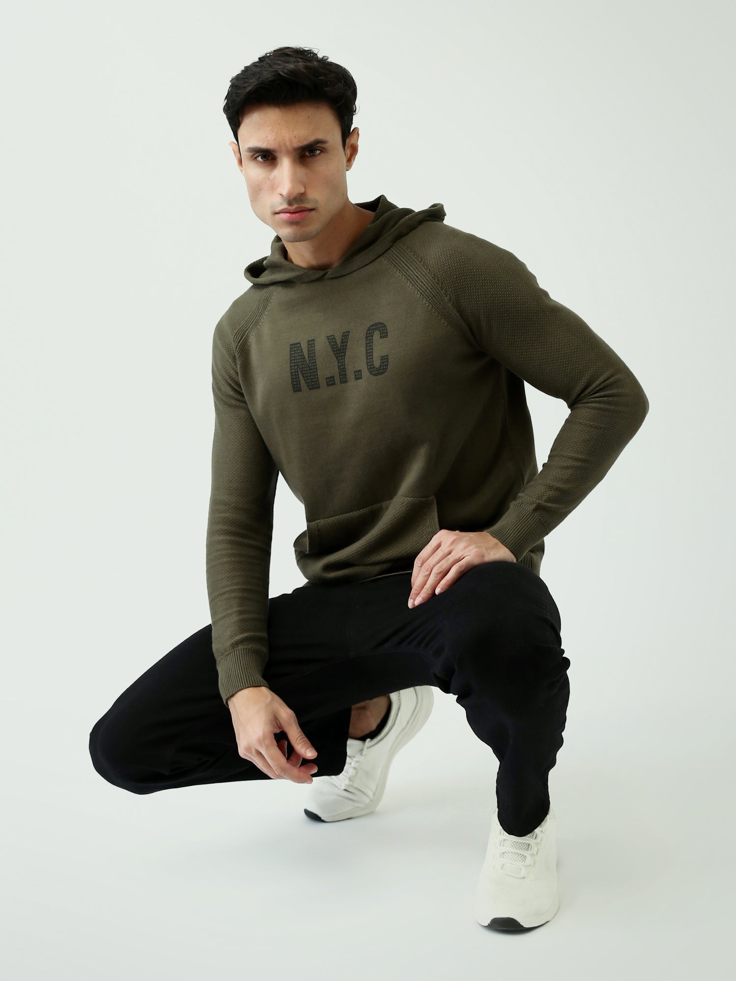 كنزة رجالية بقبعة بتصميم شبابي وقصة مريحة - PUL25WPRD27816TM1