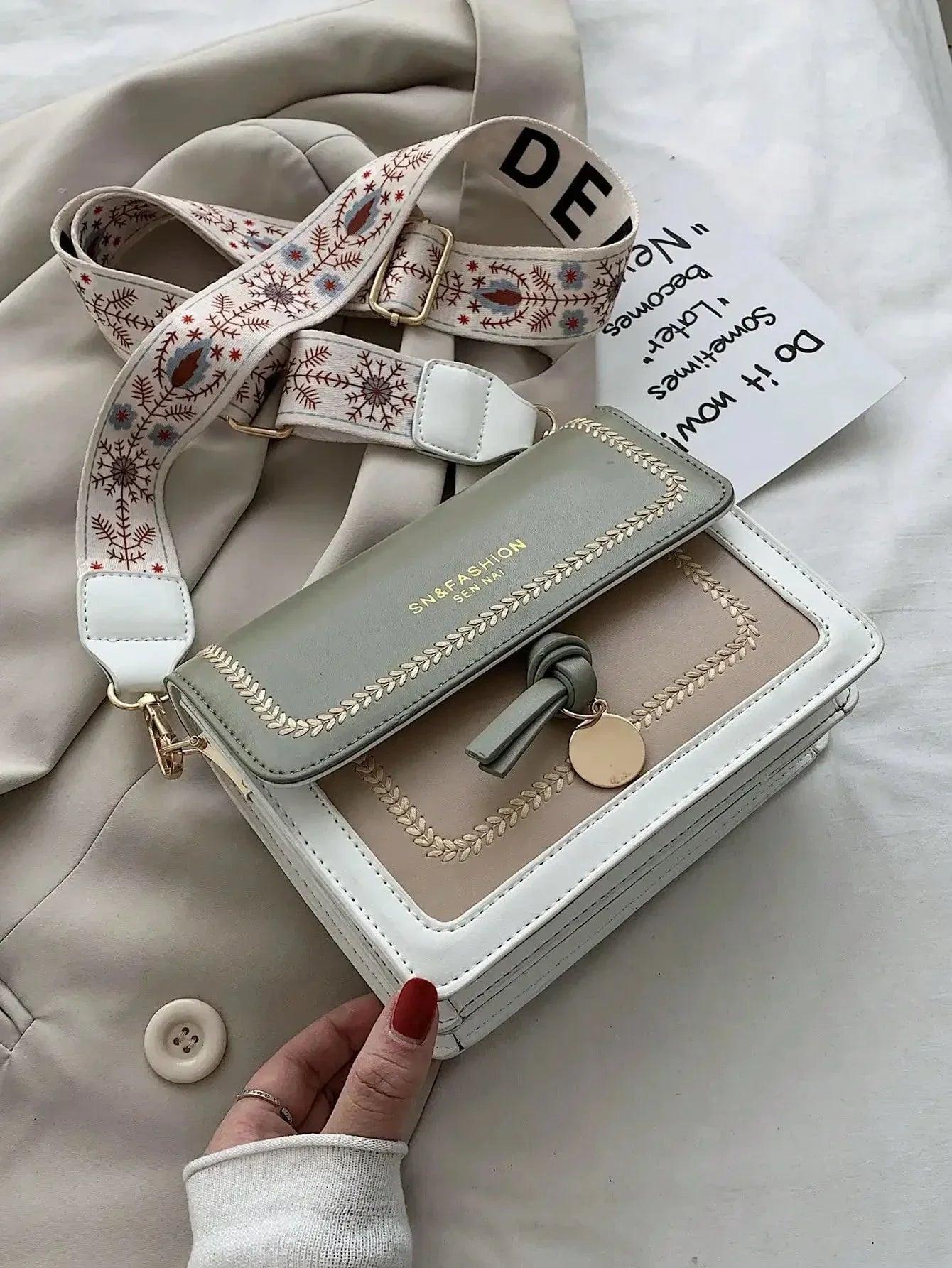 Sac à Main Femme Tendance – Sac Crossbody Petit Carré, Sac Bandoulière avec Bandoulière Large et Couleur Contrastée - Justyol