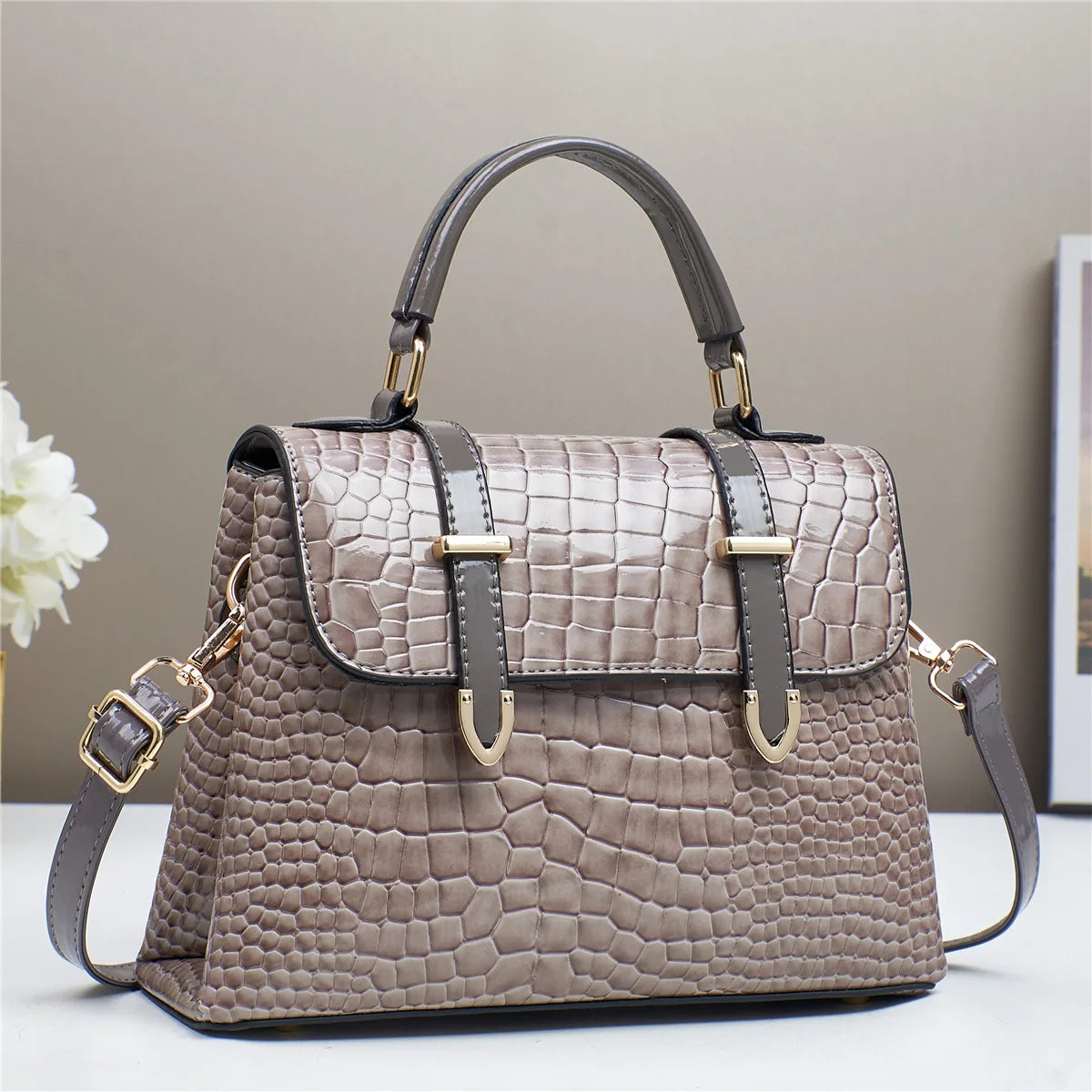 Sac à Main Femme de Luxe en Cuir Verni Embossé Crocodile – Sac Bandoulière Élégant