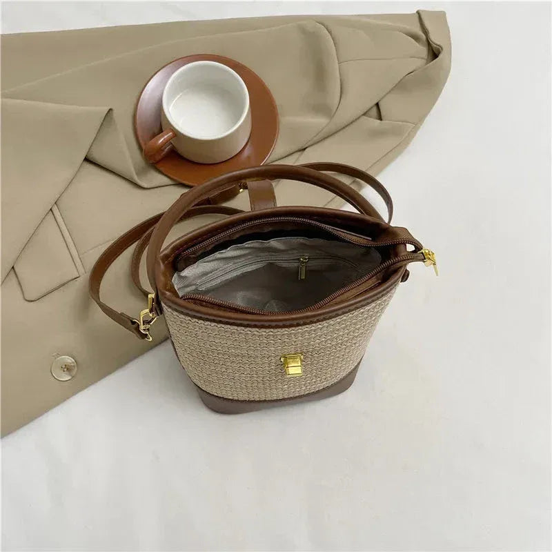 Sac à Main Femme en Paille Tendance – Sac Seau Tressé fait Main, Sac à Bandoulière Été et Plage - Justyol