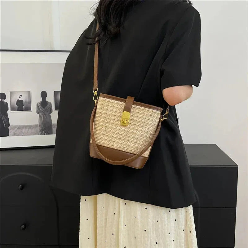 Sac à Main Femme en Paille Tendance – Sac Seau Tressé fait Main, Sac à Bandoulière Été et Plage - Justyol