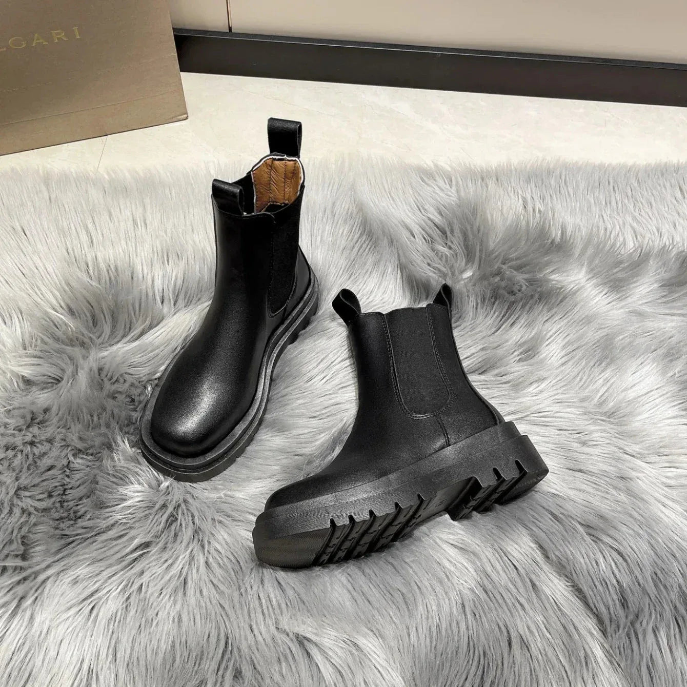 Bottes Femme Luxueuses et Modernes avec Semelle Épaisse – Look Puissant et Tendance - Justyol