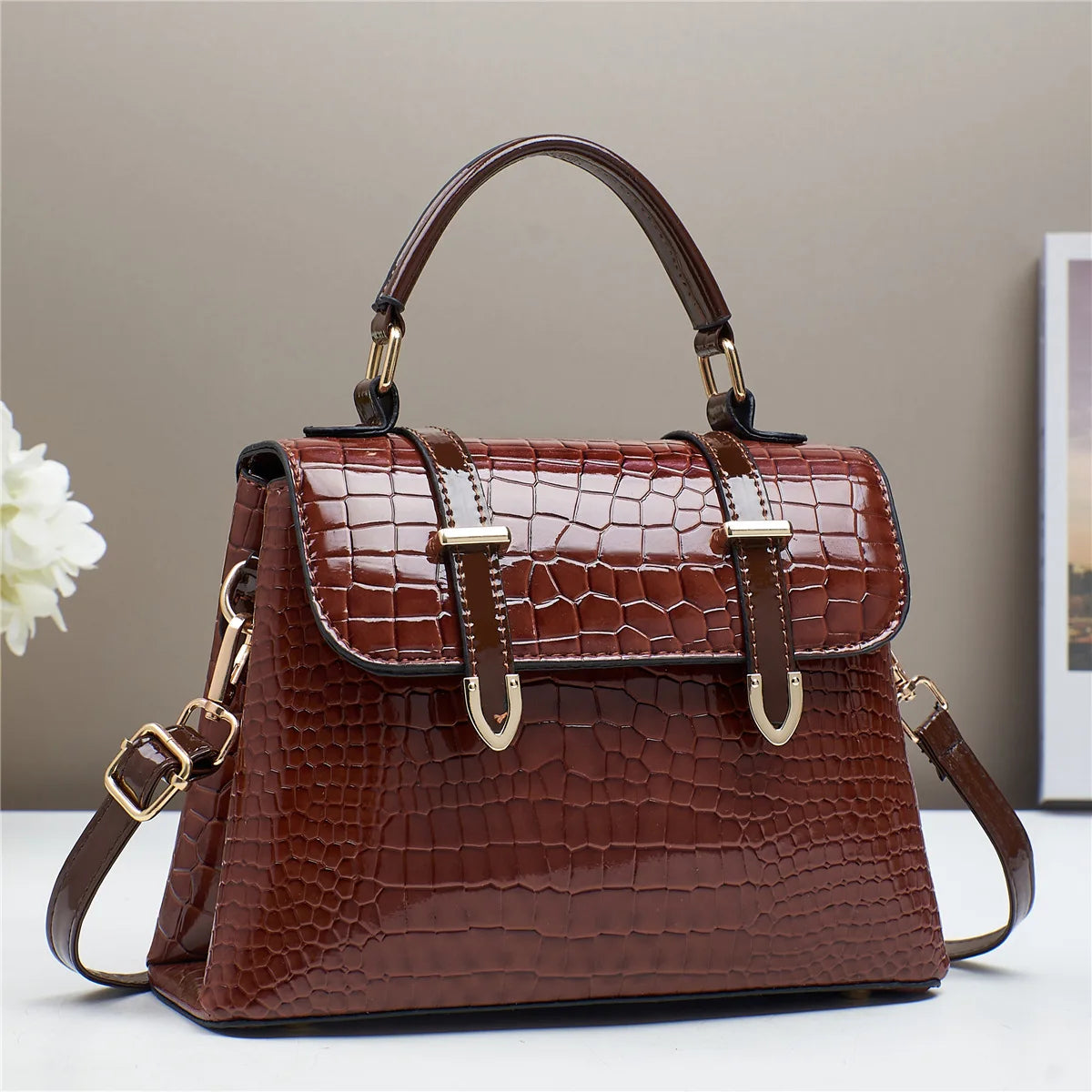 Sac à Main Femme de Luxe en Cuir Verni Embossé Crocodile – Sac Bandoulière Élégant