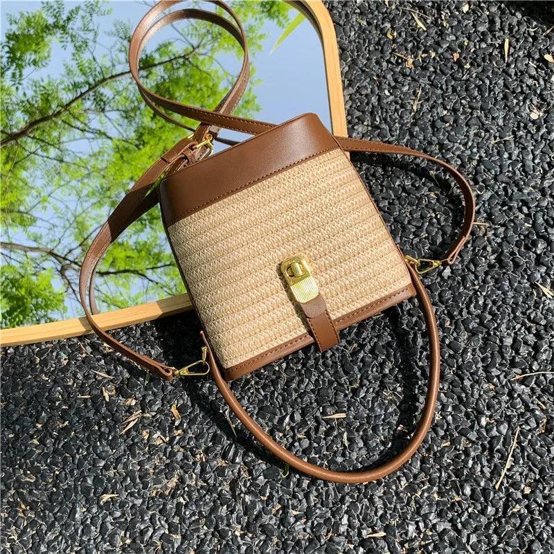 Sac à Main Femme en Paille Tendance – Sac Seau Tressé fait Main, Sac à Bandoulière Été et Plage - Justyol