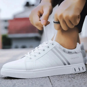 Men's Sneakers White Casual Shoes Lightweight Breathable Flats Fashion Lace-up Vulcanized Shoes Non Slip Outdoor Men Shoes Tenis MU Group
