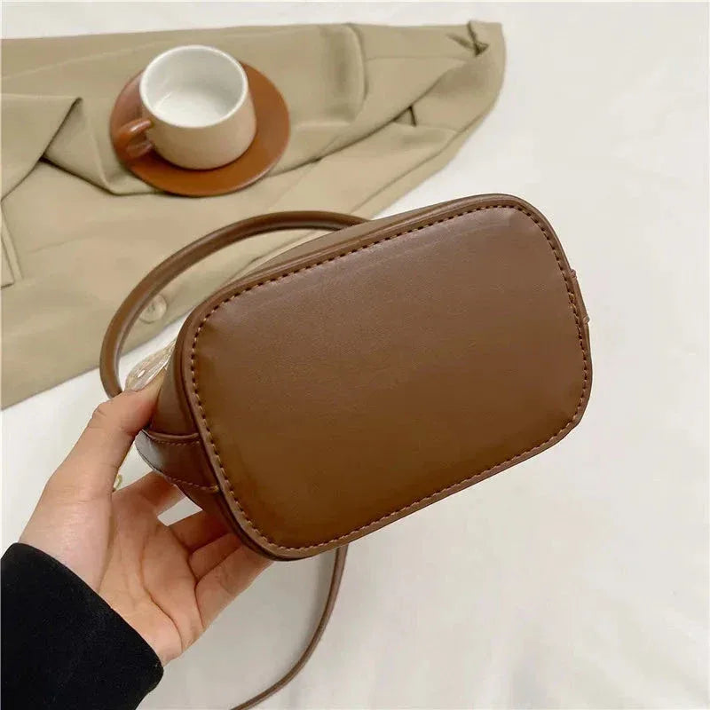 Sac à Main Femme en Paille Tendance – Sac Seau Tressé fait Main, Sac à Bandoulière Été et Plage - Justyol