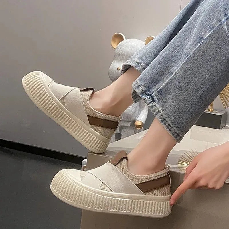 Thick Soled Round Toe Low Cut Canvas Shoes with Mesh Surface for Comfort Breathability and Versatile Casual Board Shoes