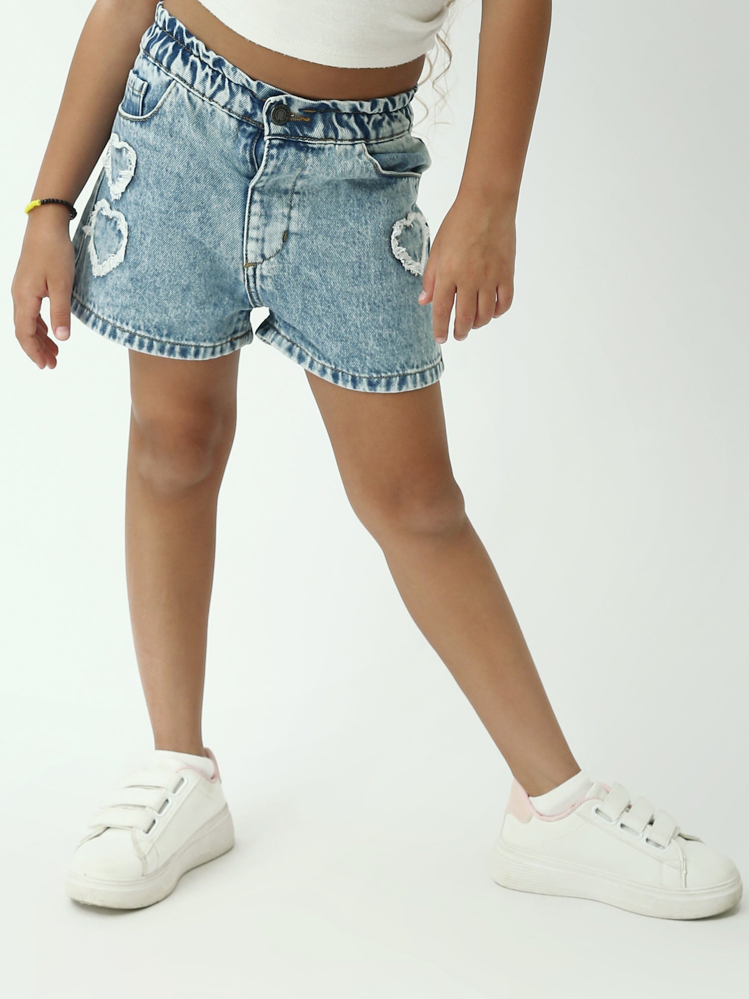 Short en jean fille mid blue – taille élastique – effet usé avec déchirures – denim d’été - SHR24SDDP70613MG1