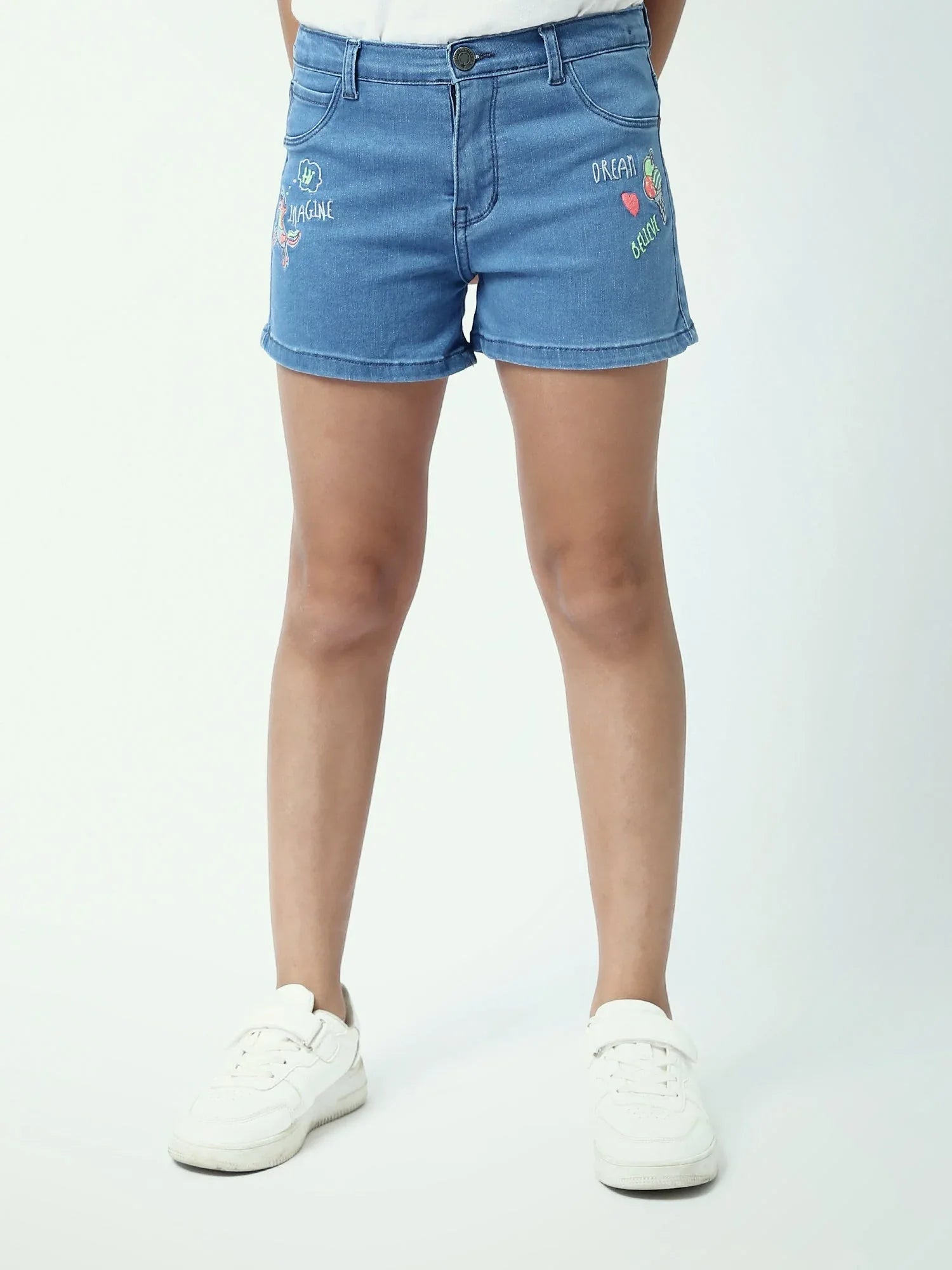 Short fille en jean bleu avec broderies, coupe courte - SHR24SDDW70580MG1 - Justyol