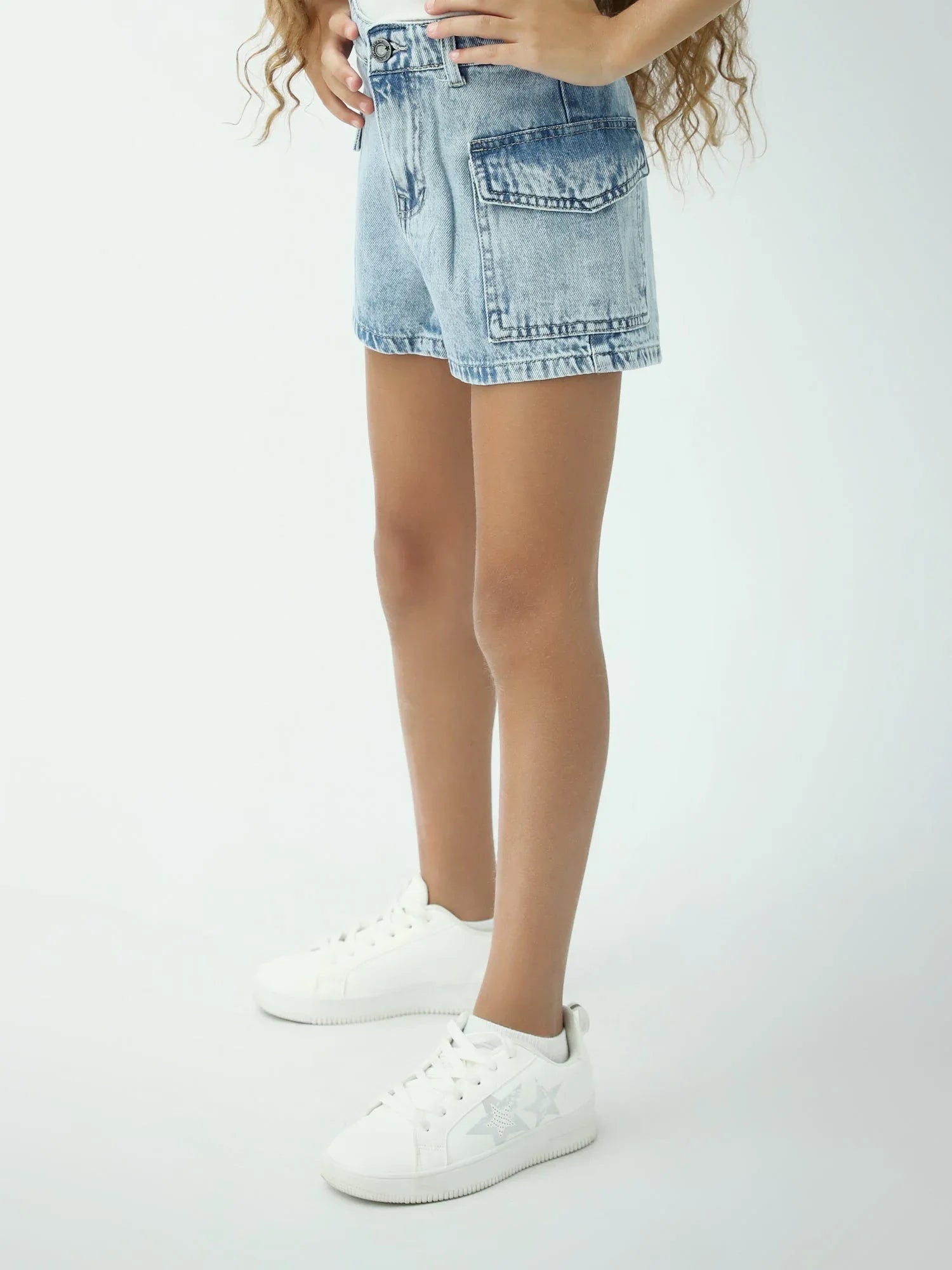 Short en jean fille bleu clair style cargo – poches à rabat - SHR24SDWC70578MG1 - Justyol