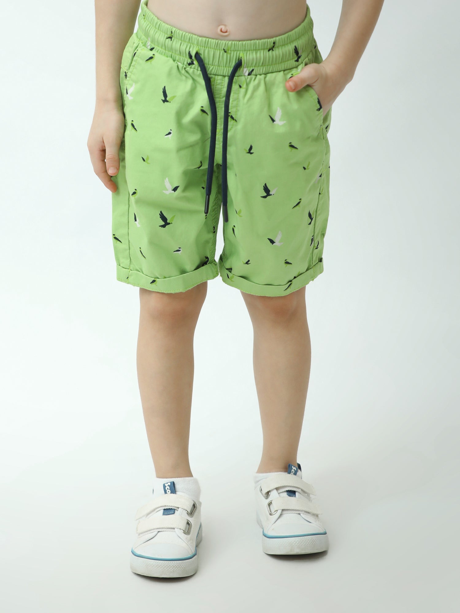 Short garçon vert fluo imprimé oiseaux avec poches et cordon - SHR24SGBS75309MB1