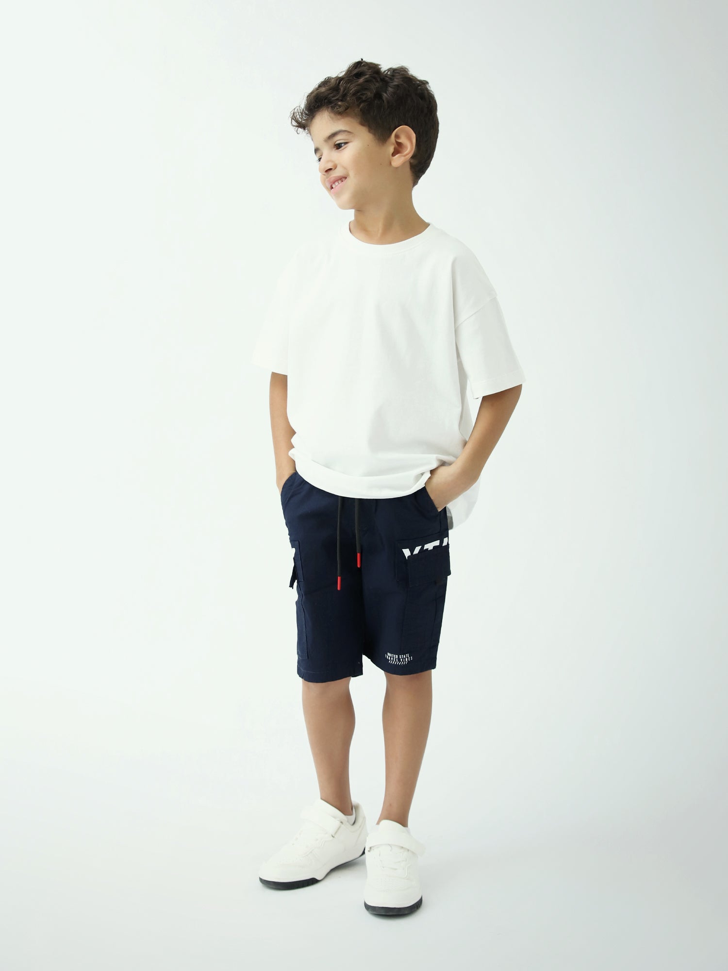 Short garçon cargo avec cordon –  poches latérales - SHR24SGPC50708MB1