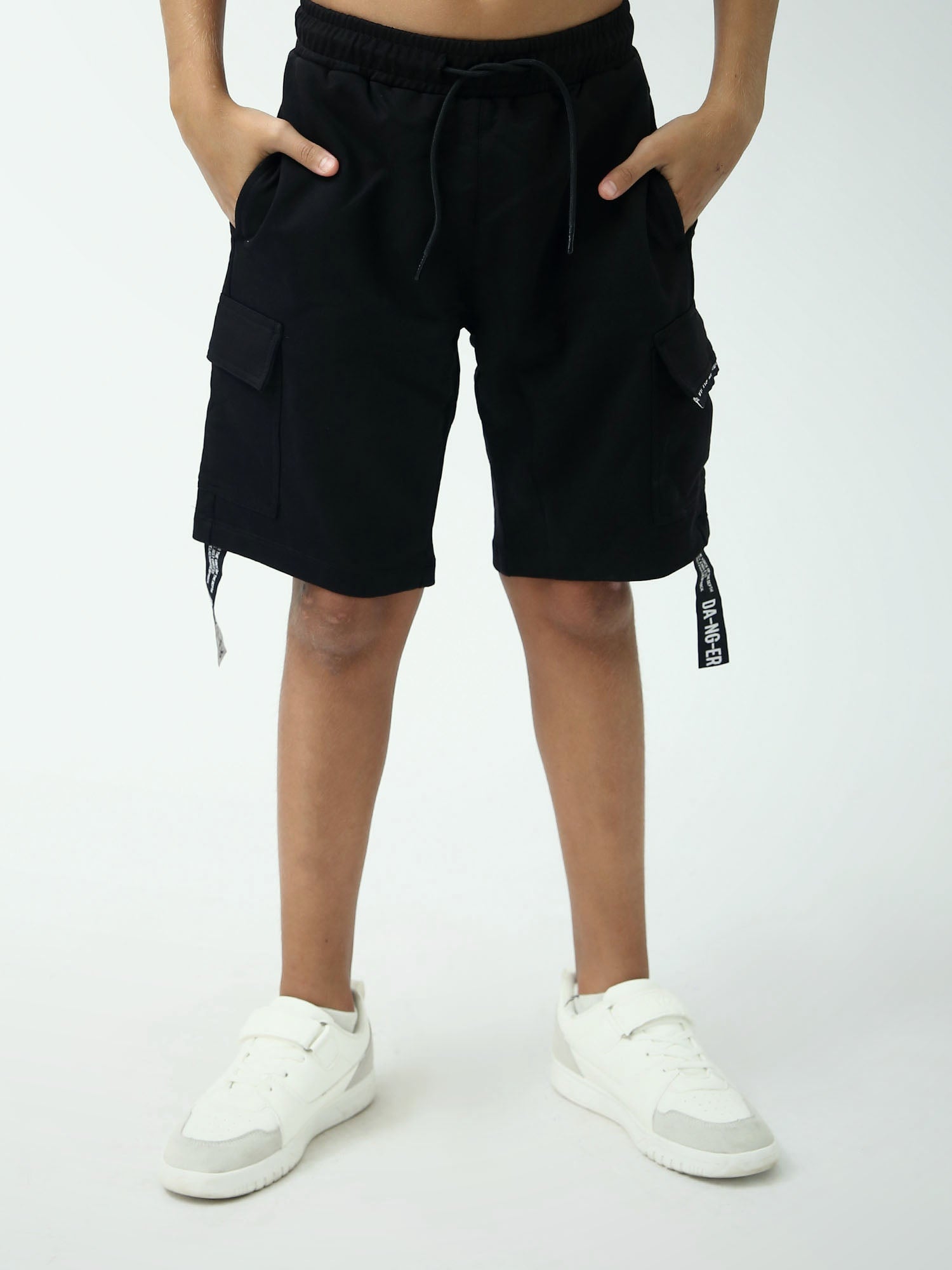 Short cargo ado garçon noir à cordon et poches latérales - SHR24SMBC75316MJ1