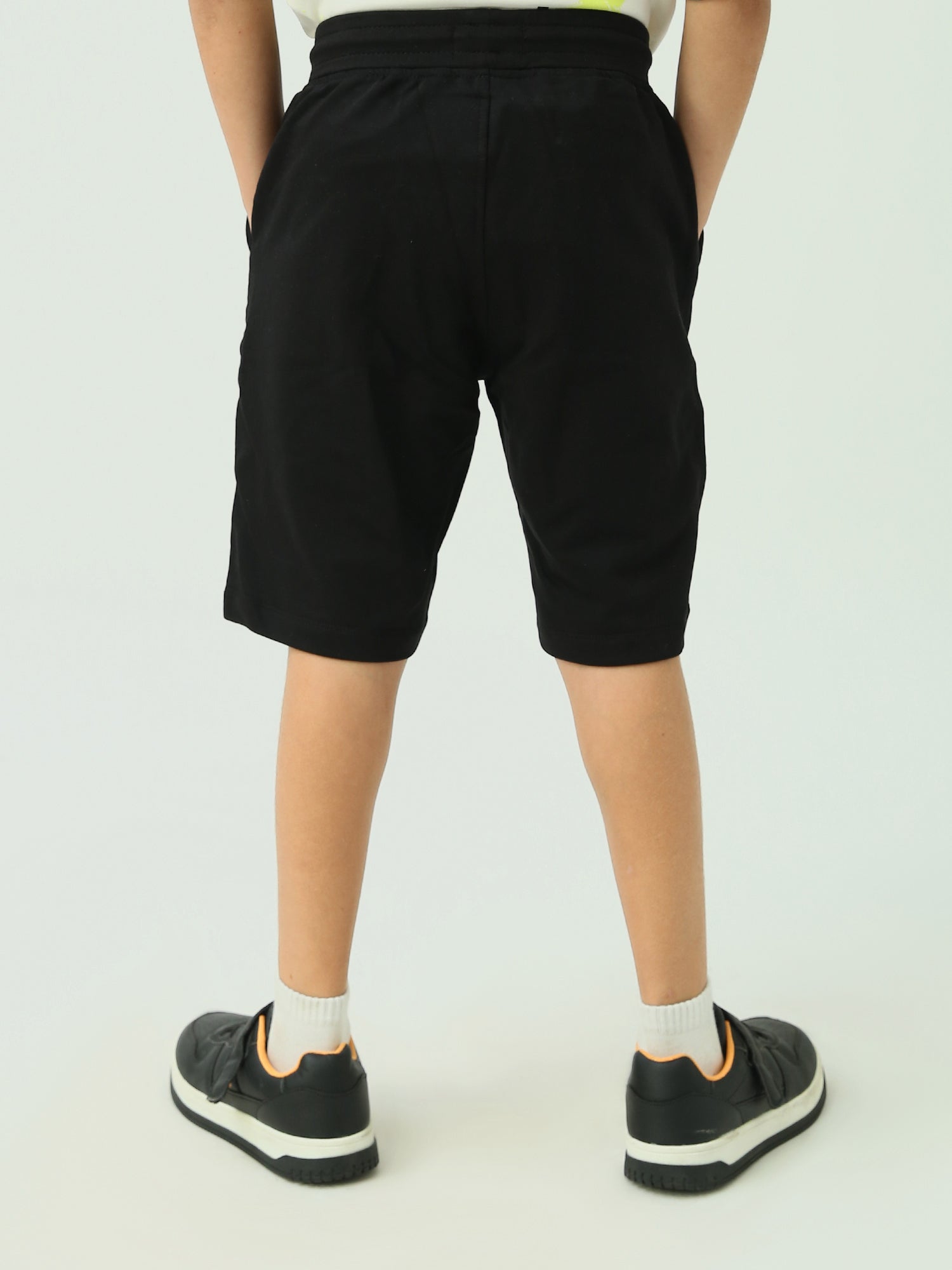 Short Enfant Noir avec Imprimé Audacieux et Illustrations Uniques - SHR24SMPS32117TB1