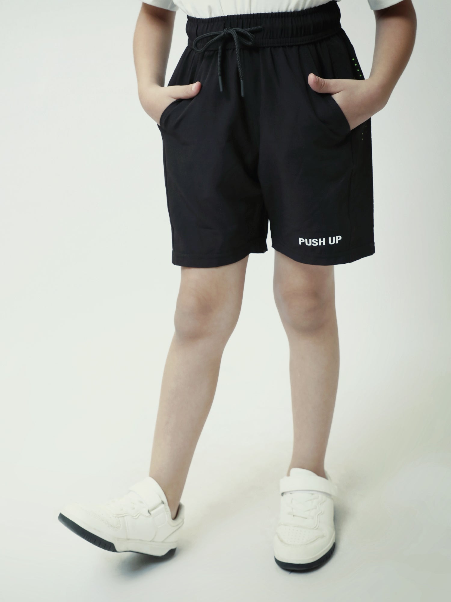 Short garçon noir sport Push Up avec cordon et poches – été - SHR24SSPS75643MB1