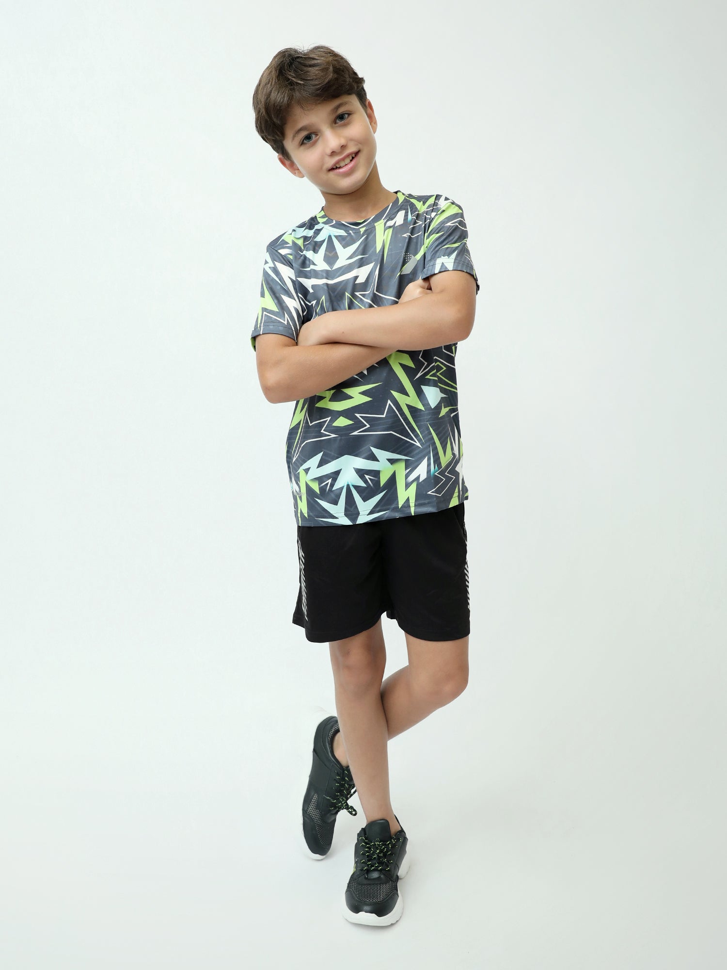 Short ado garçon noir sport avec poches zippées et détail réfléchissant - SHR24SSPS75644MJ1