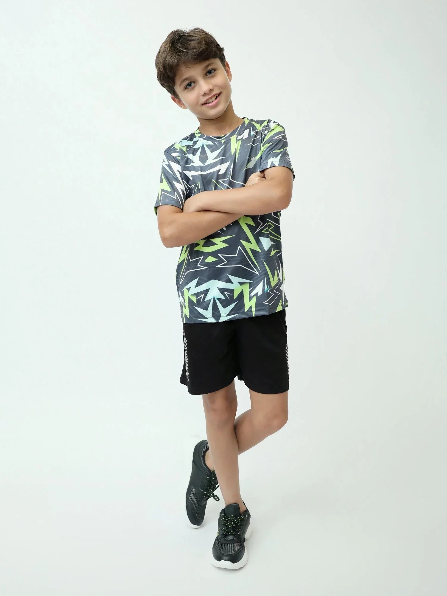 Short ado garçon noir sport avec poches zippées et détail réfléchissant - SHR24SSPS75644MJ1 - Justyol