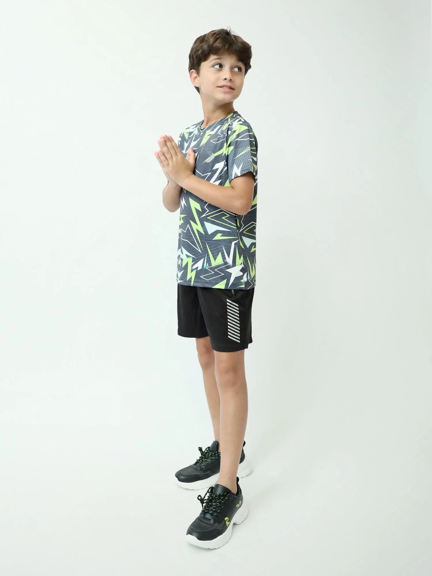 Short ado garçon noir sport avec poches zippées et détail réfléchissant - SHR24SSPS75644MJ1 - Justyol