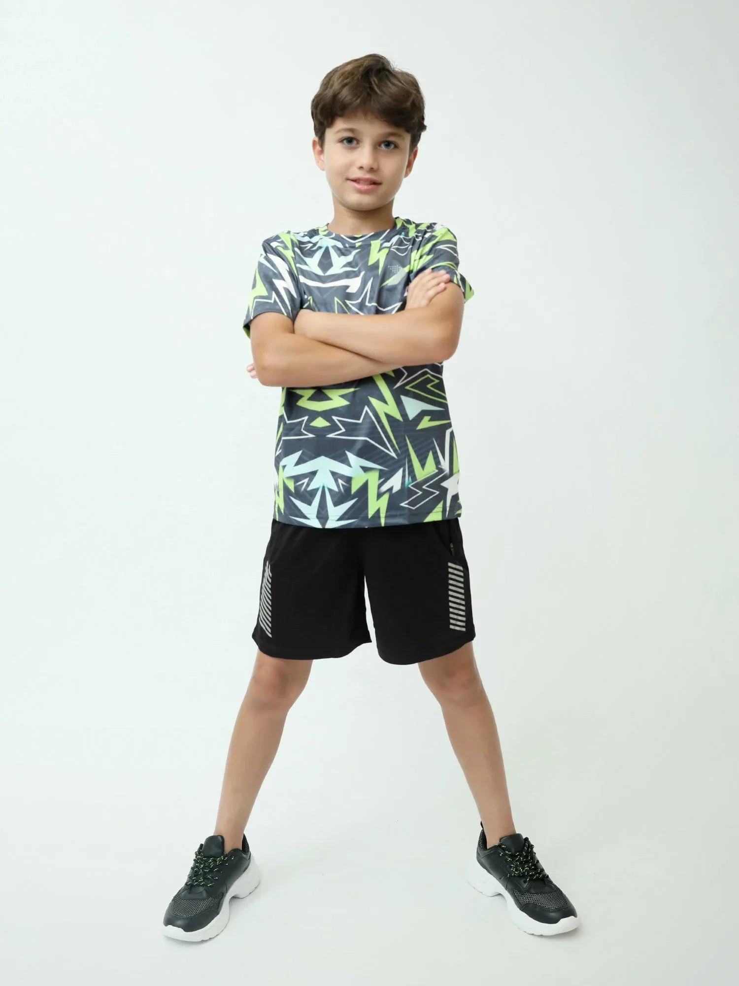 Short ado garçon noir sport avec poches zippées et détail réfléchissant - SHR24SSPS75644MJ1 - Justyol