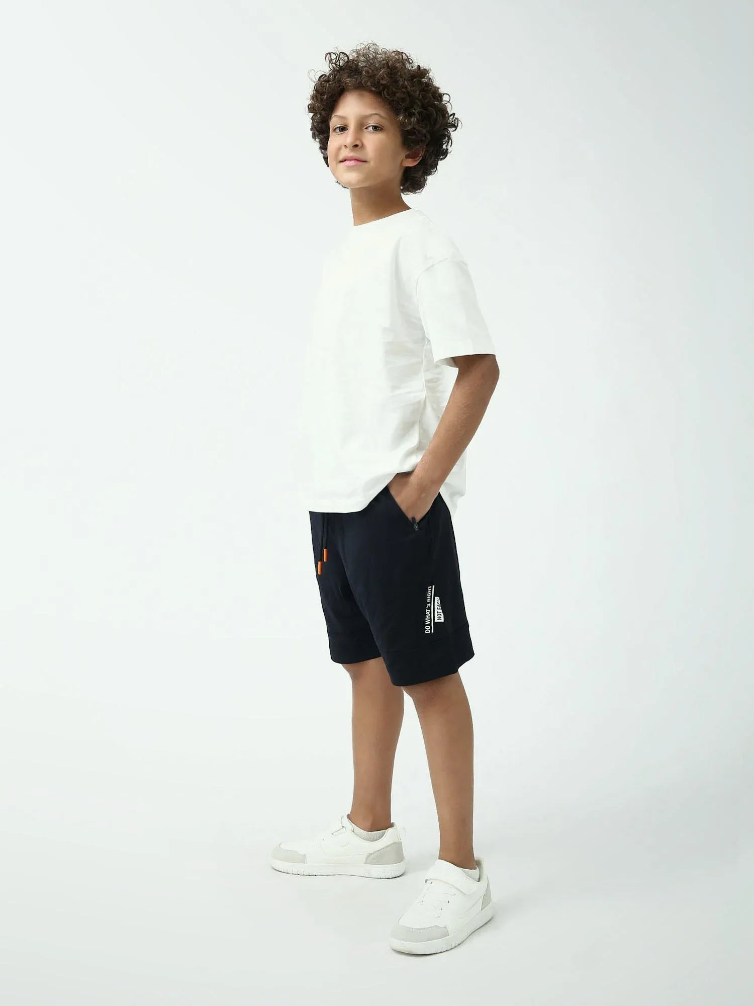 Short ado garçon noir sport avec cordon et poches – coupe confort - SHR24SSPS75645MJ1 - Justyol