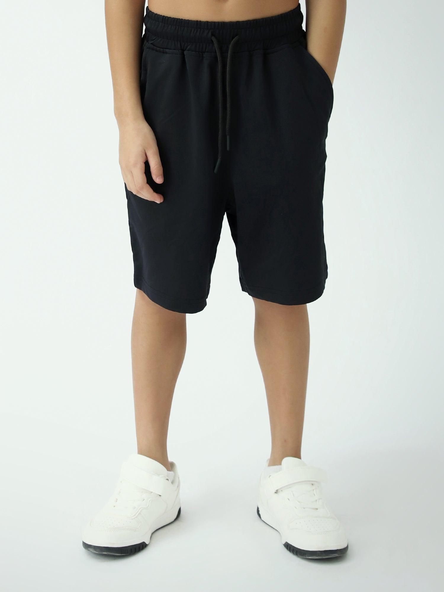 Short garçon noir basique avec cordon et poches – confort été - SHR24SSPS75647MB1