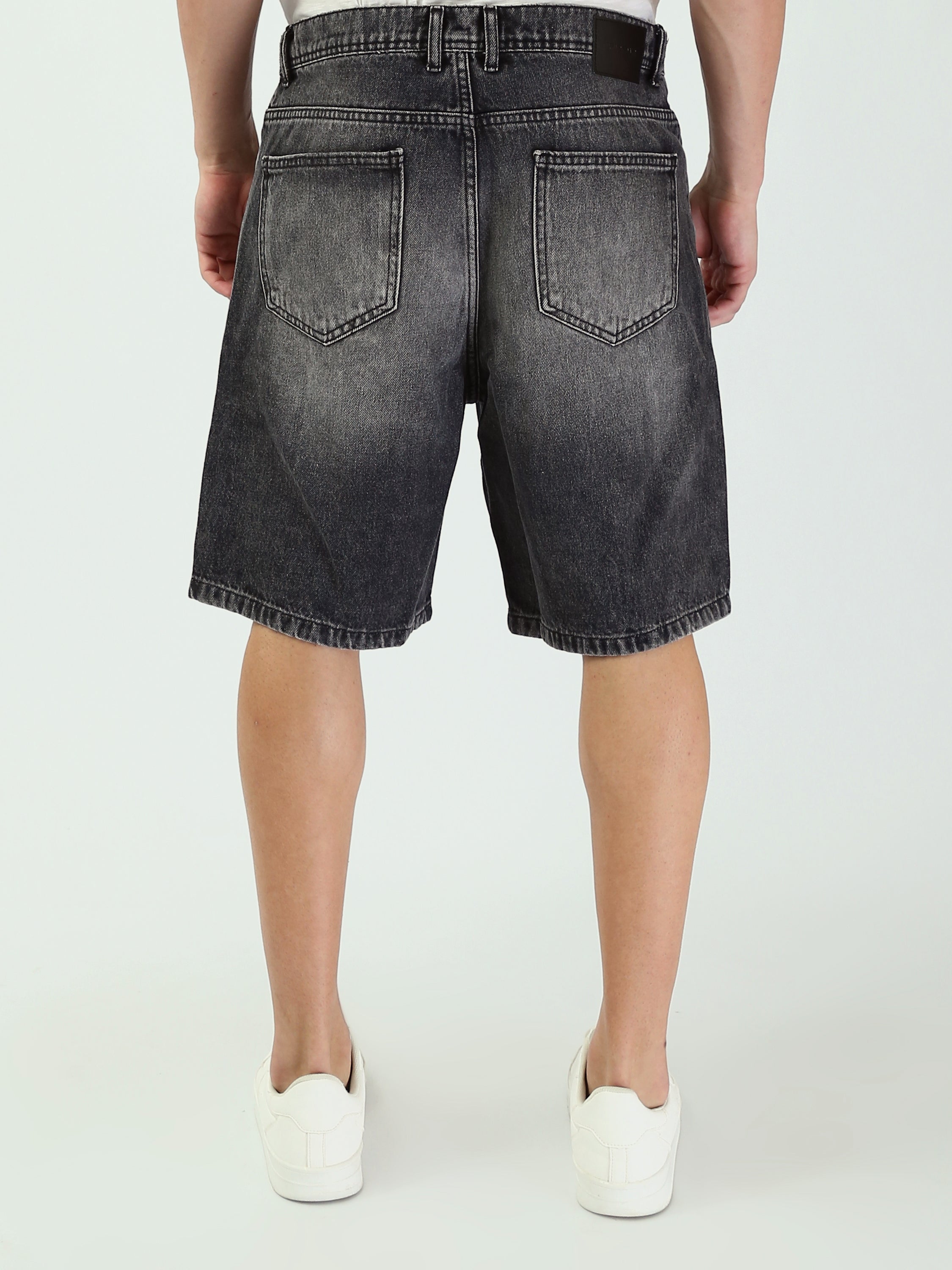 Short en jean pour homme au design moderne – SHR25SDBP30210TM1