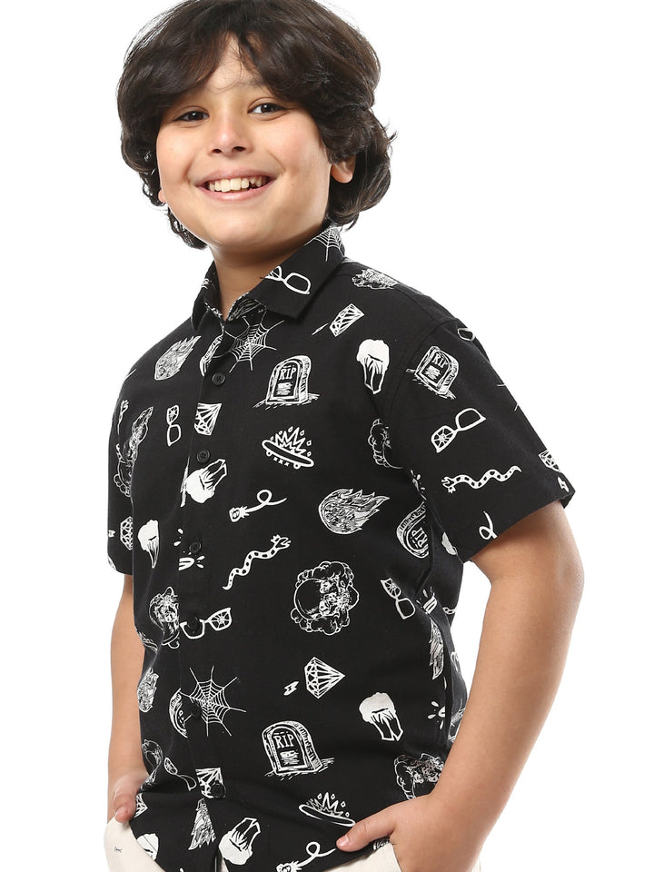 Chemise garçon à manches courtes avec imprimé distinctif – SSH24SAIC19405TB1