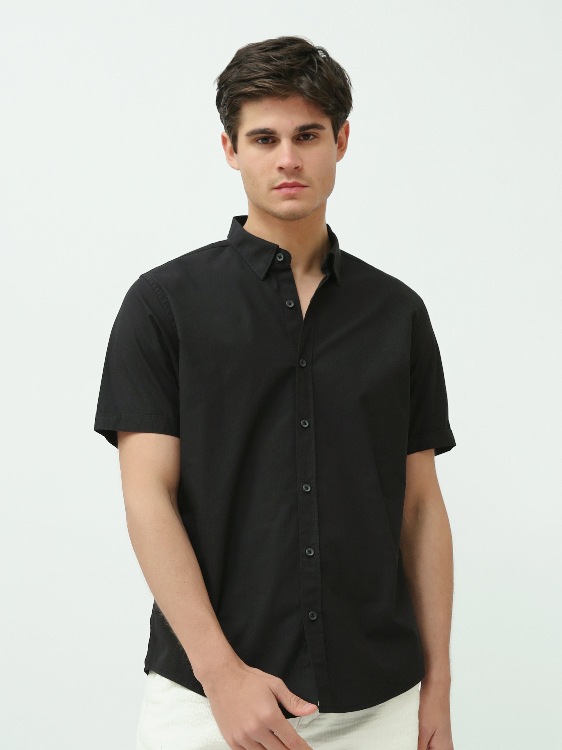 Chemise Homme Slim Fit – Couleurs Noir et Off-White – SSH25SECR16110TM1