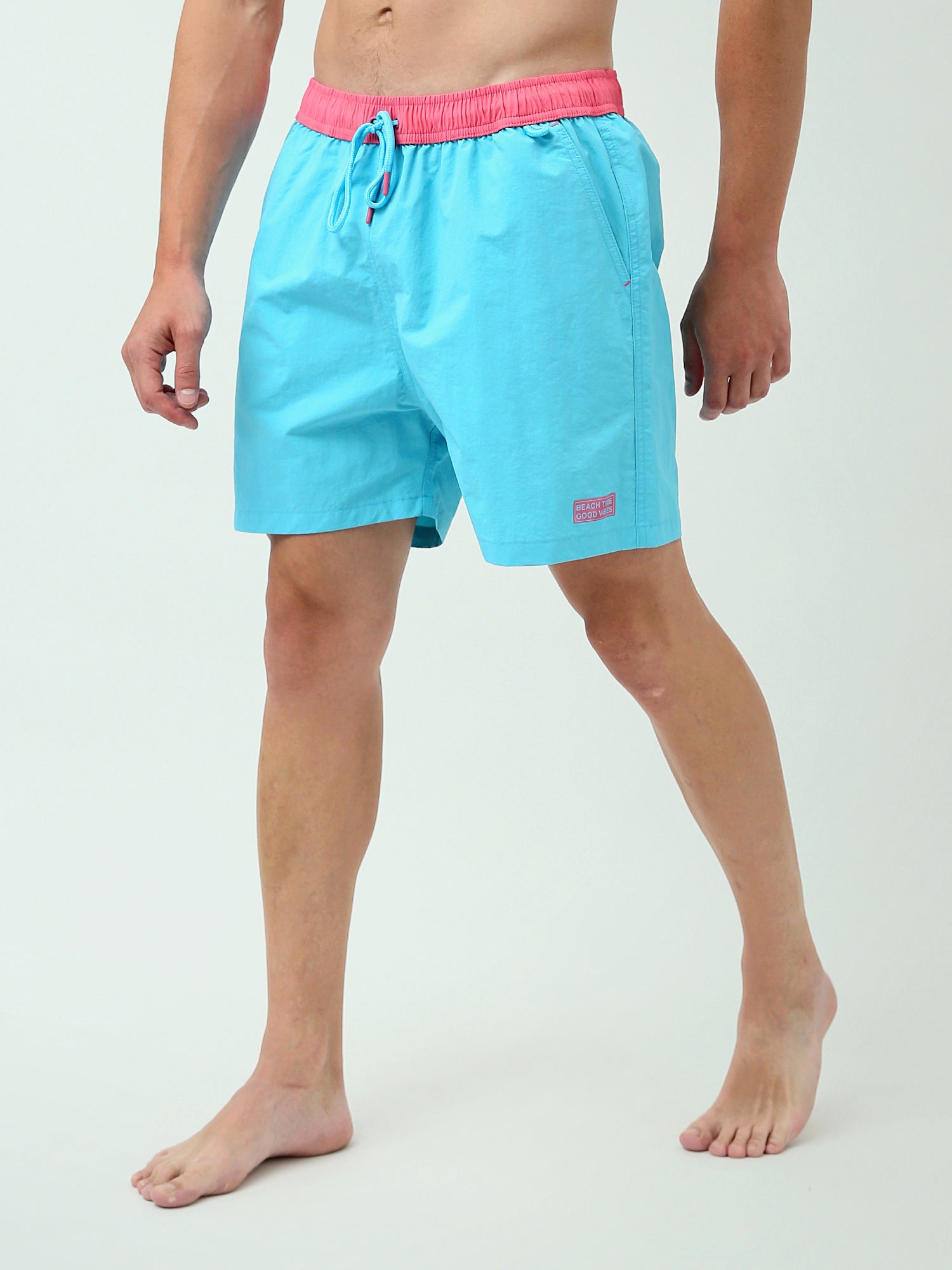 Short de bain pour homme en tissu léger et à séchage rapide – Design confortable avec ceinture ajustable – SWO24SSAE11394TM1