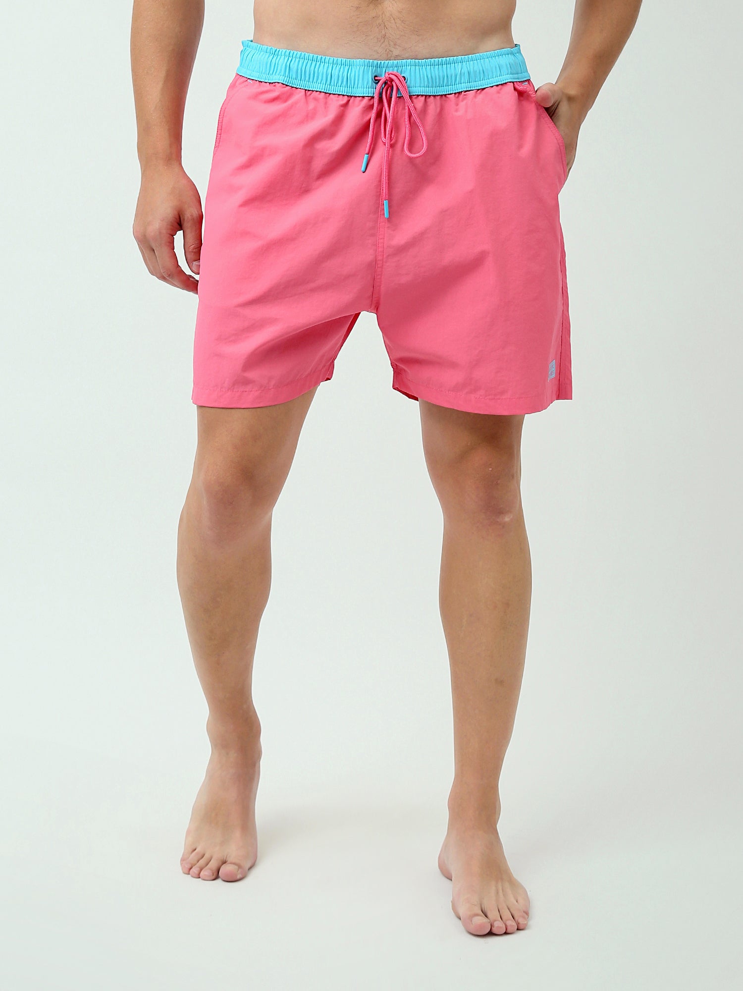 Short de bain pour homme en tissu léger et à séchage rapide – Design confortable avec ceinture ajustable – SWO24SSAE11394TM1