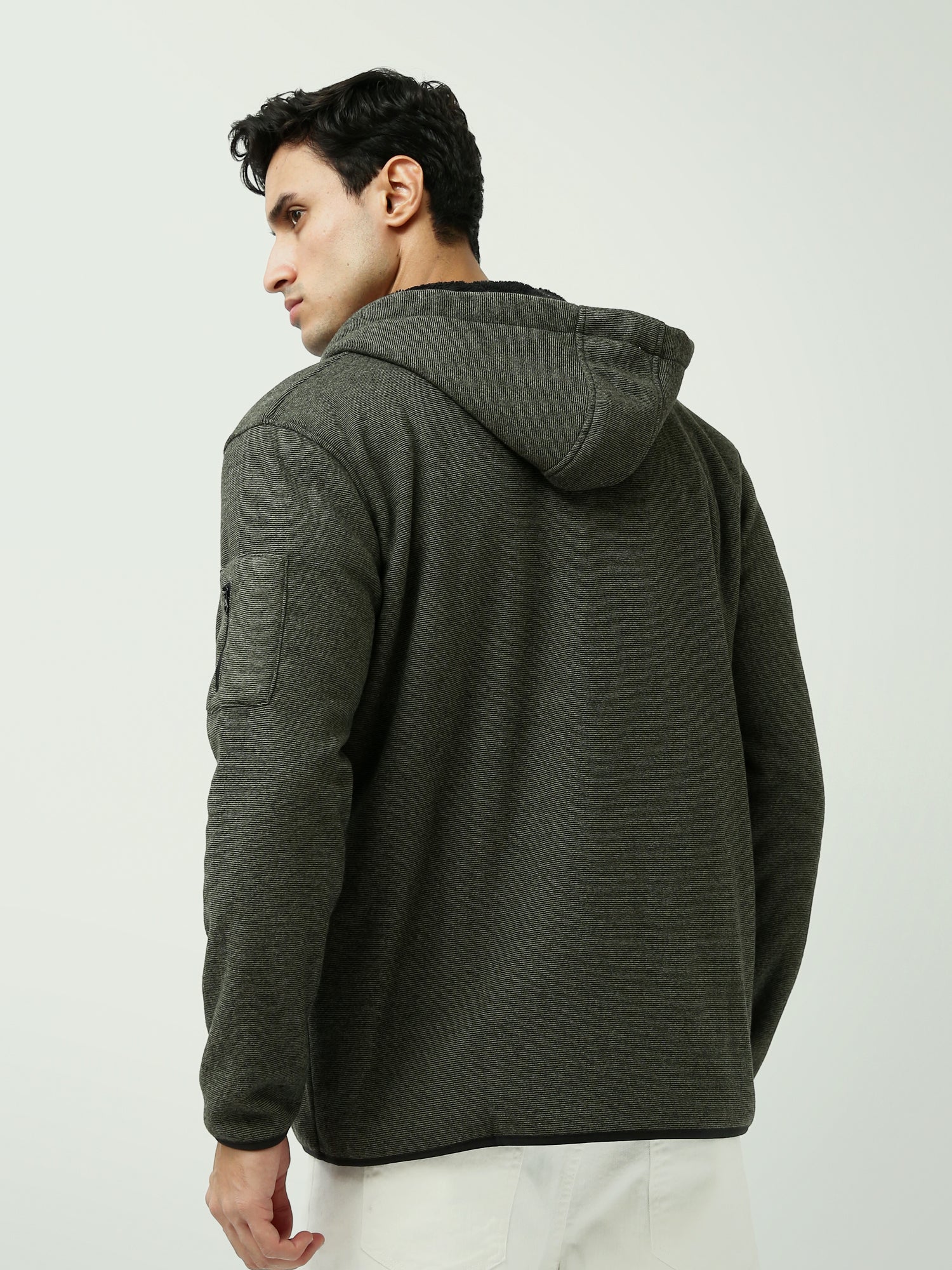 Veste homme à capuche au design moderne avec poches latérales – SWS24WZPS26033TM1