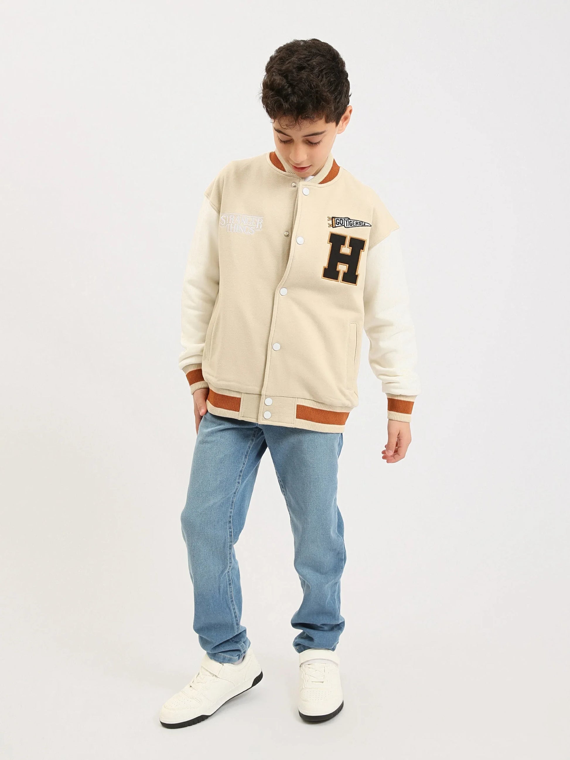 Veste teddy garçon ado à boutons-pression, style varsity, patchs “H” et finitions contrastées - SWS25WBNS76026MJ1 - Justyol
