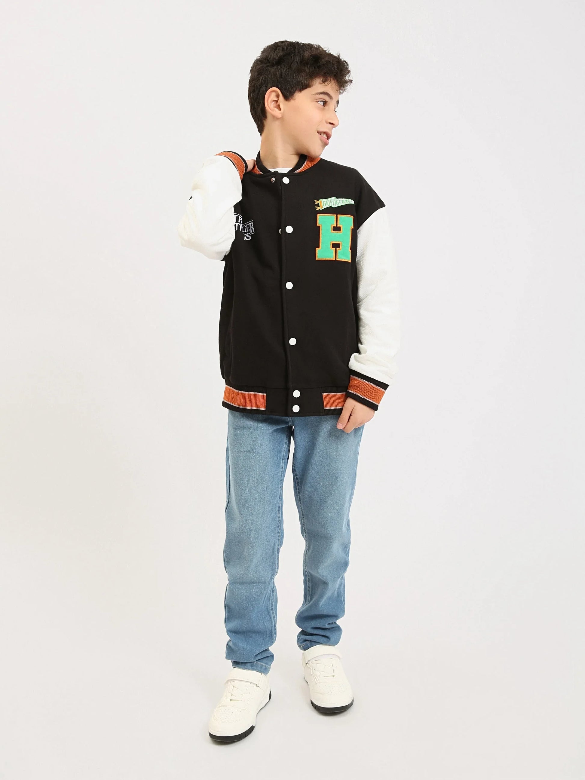 Veste teddy garçon ado à boutons-pression, style varsity, patchs “H” et finitions contrastées - SWS25WBNS76026MJ1 - Justyol