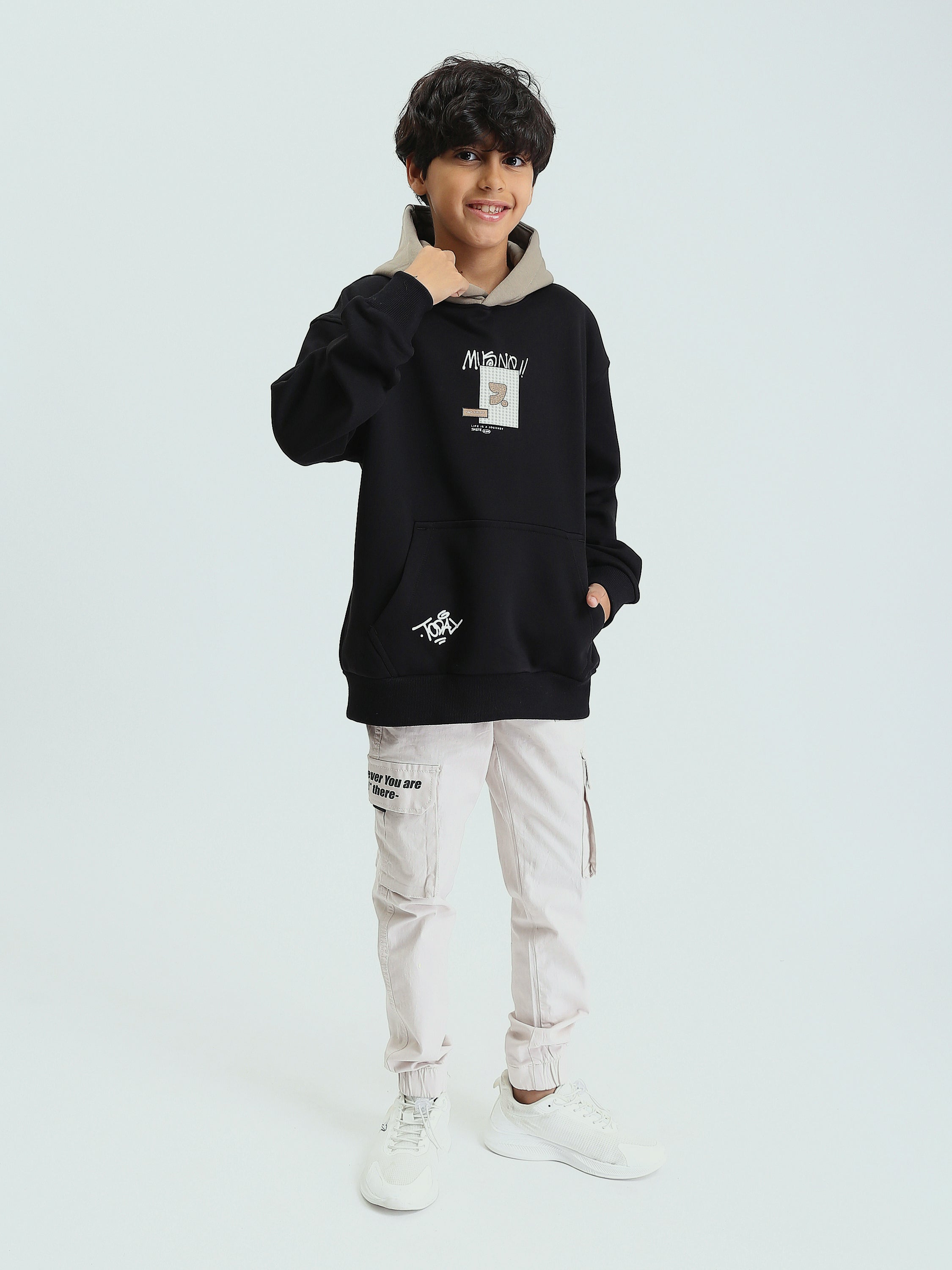 Sweat à capuche garçon bicolore, avec poche kangourou & imprimé – SWS25WHNK26273TB1