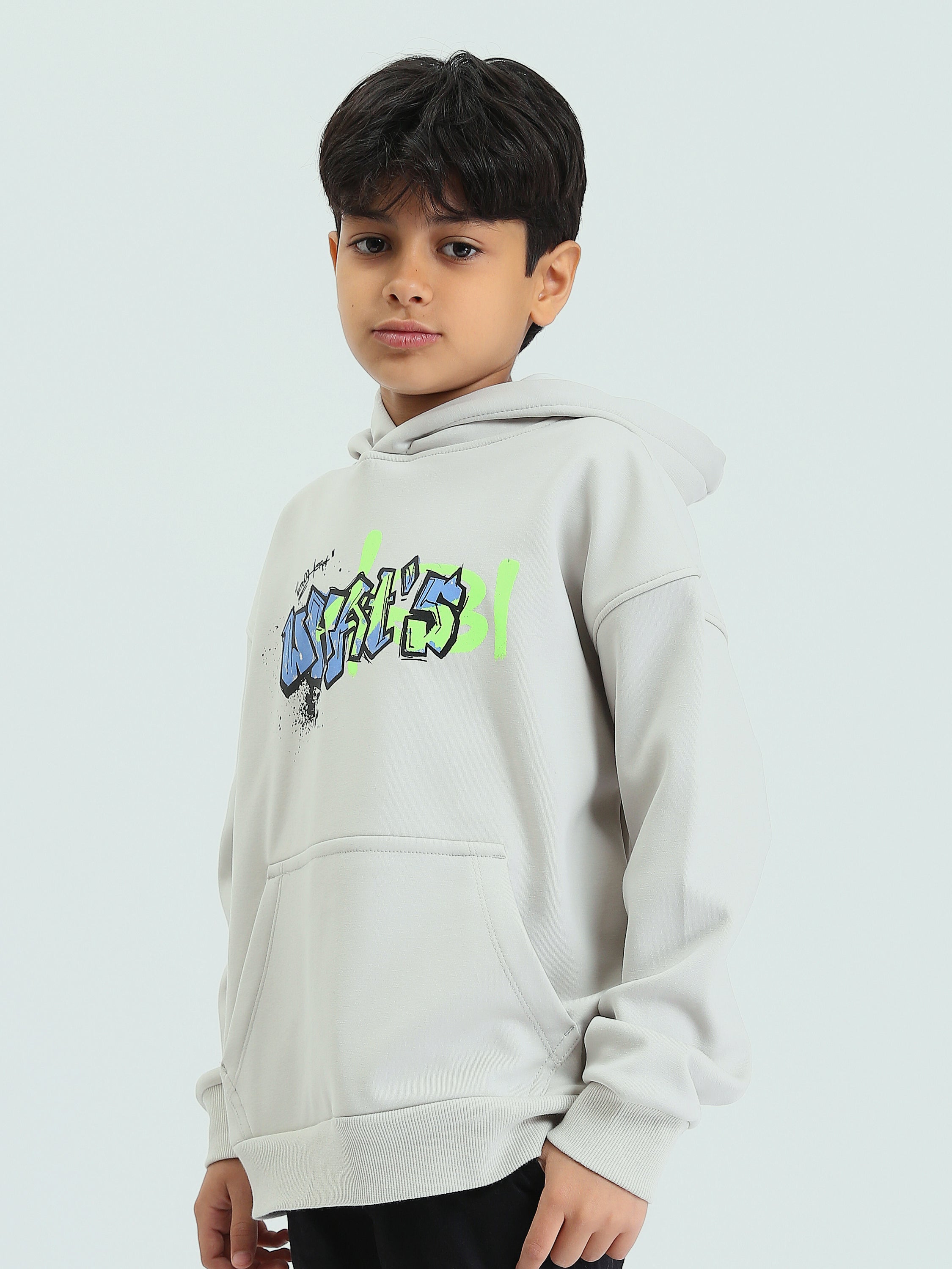 Sweat à capuche garçon avec imprimé graffiti et poche kangourou – SWS25WHNK31528TB1