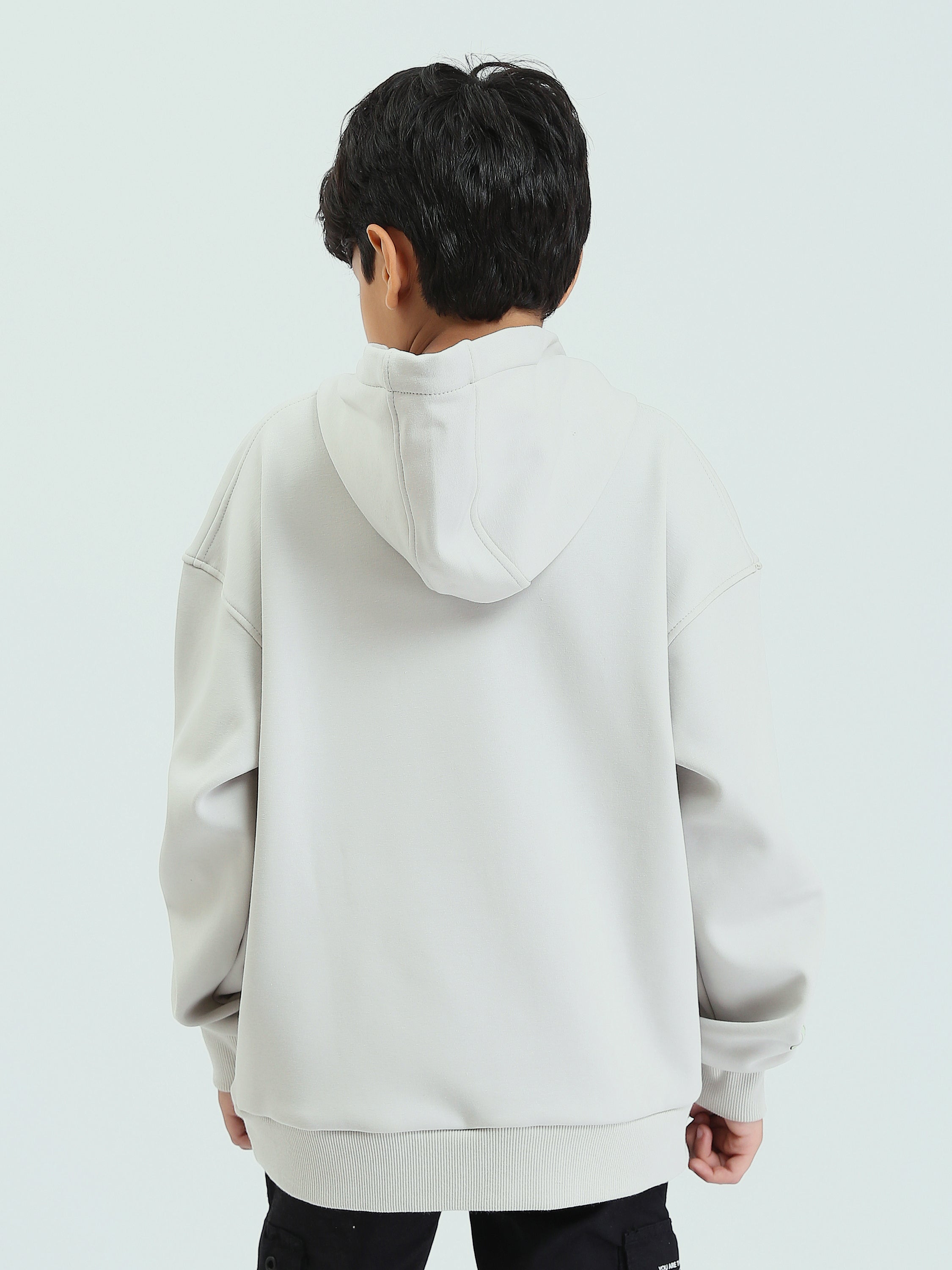 Sweat à capuche garçon avec imprimé graffiti et poche kangourou – SWS25WHNK31528TB1