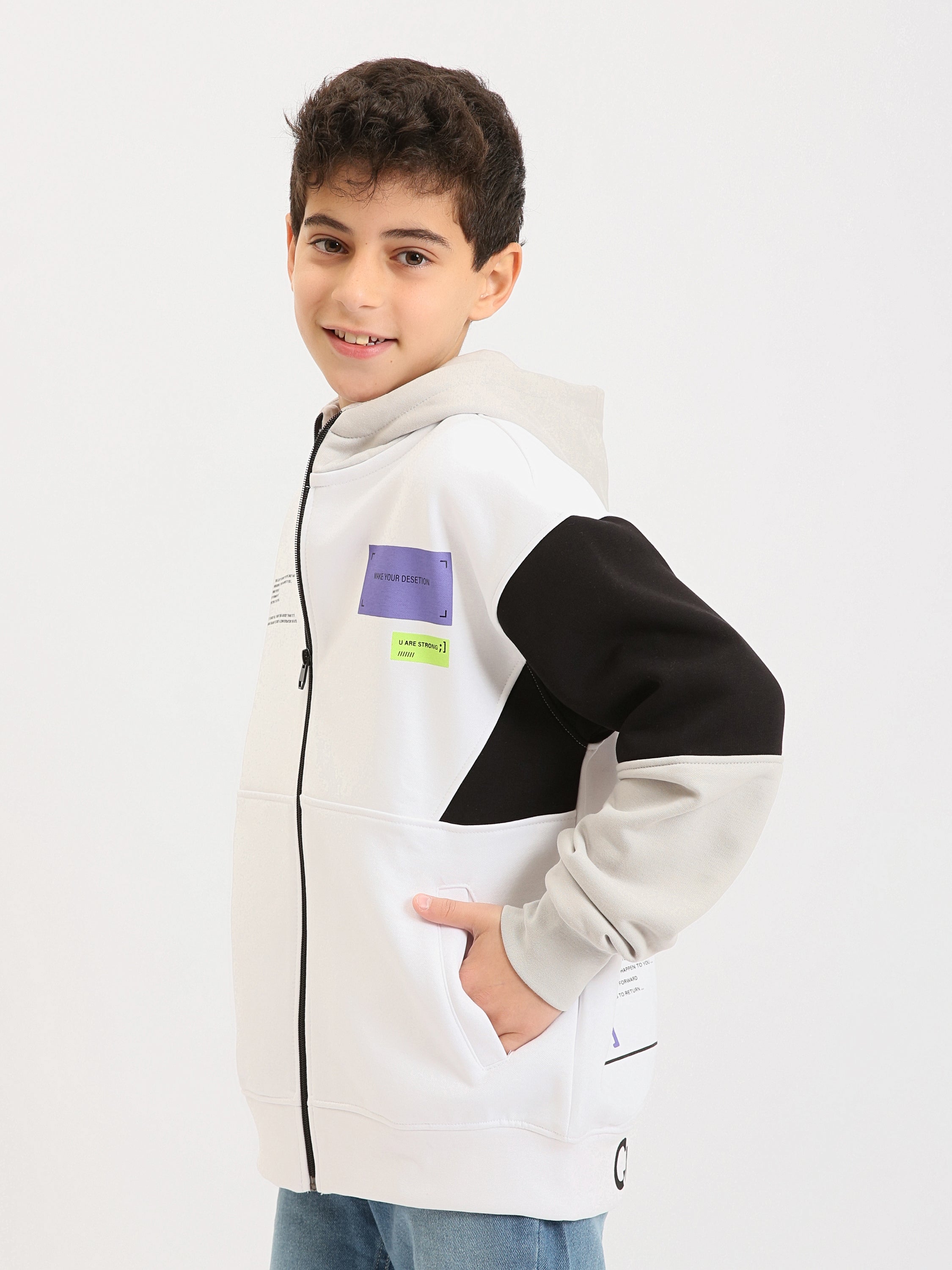 Sweat à capuche zippé garçon ado, bicolore blanc avec manches contrastées, poches et badges - SWS25WHNK76025MJ1