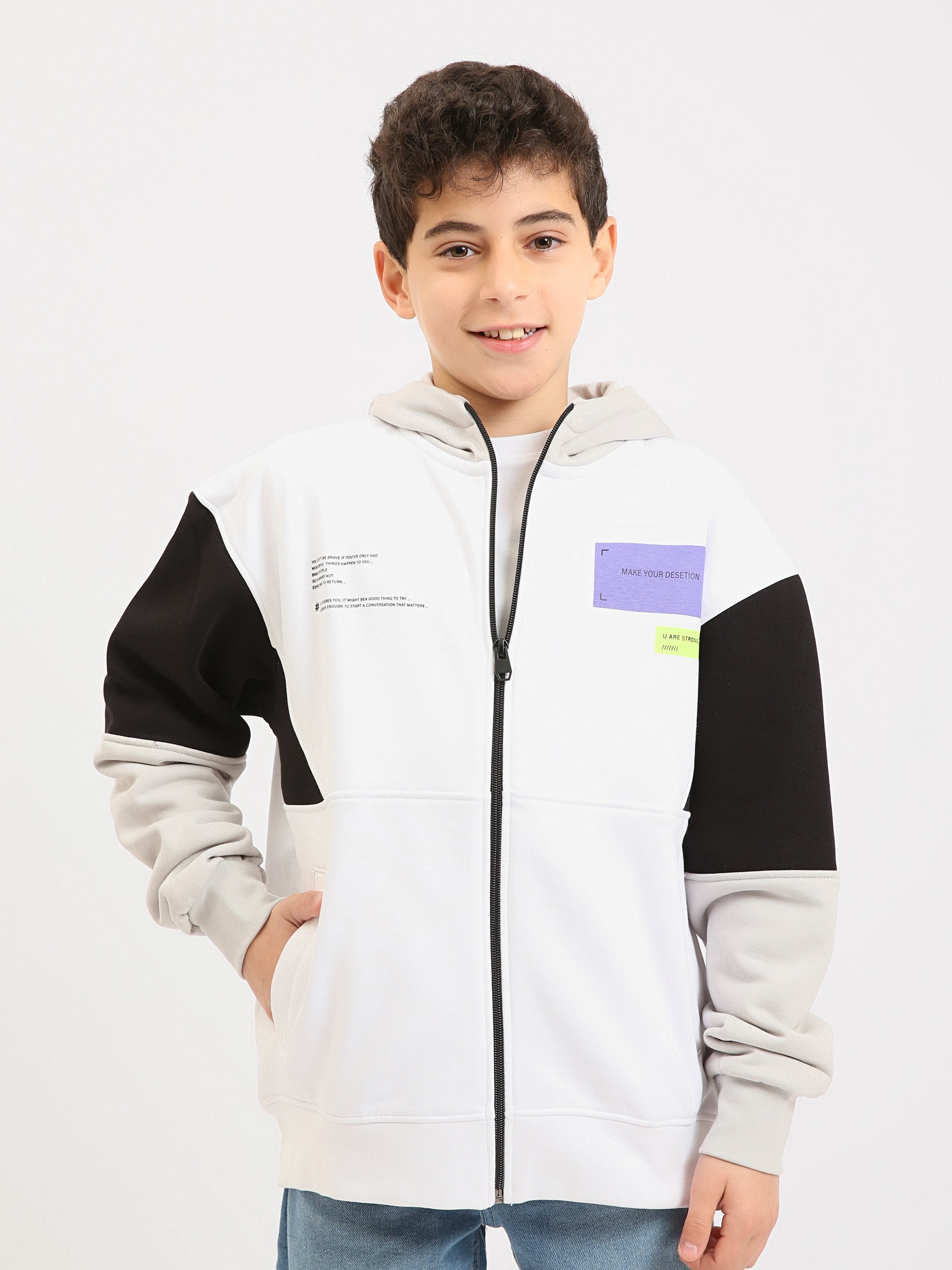 Sweat à capuche zippé garçon ado, bicolore blanc avec manches contrastées, poches et badges - SWS25WHNK76025MJ1