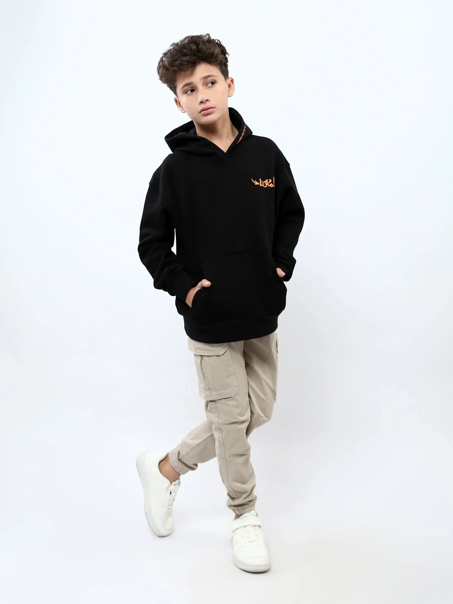 Sweat à capuche ado garçon avec poche kangourou et imprimé Luck – SWS25WHNK76069MJ1 - Justyol