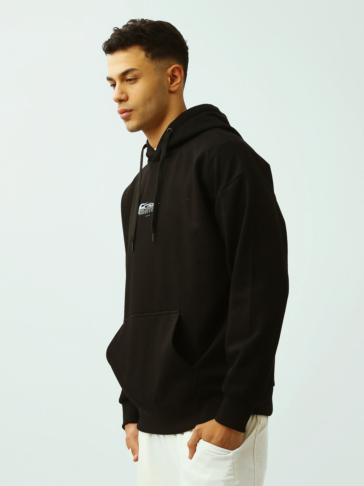 Sweat à Capuche Homme Noir Oversize avec Logo – Style Streetwear - SWS26WHNK26522TM1