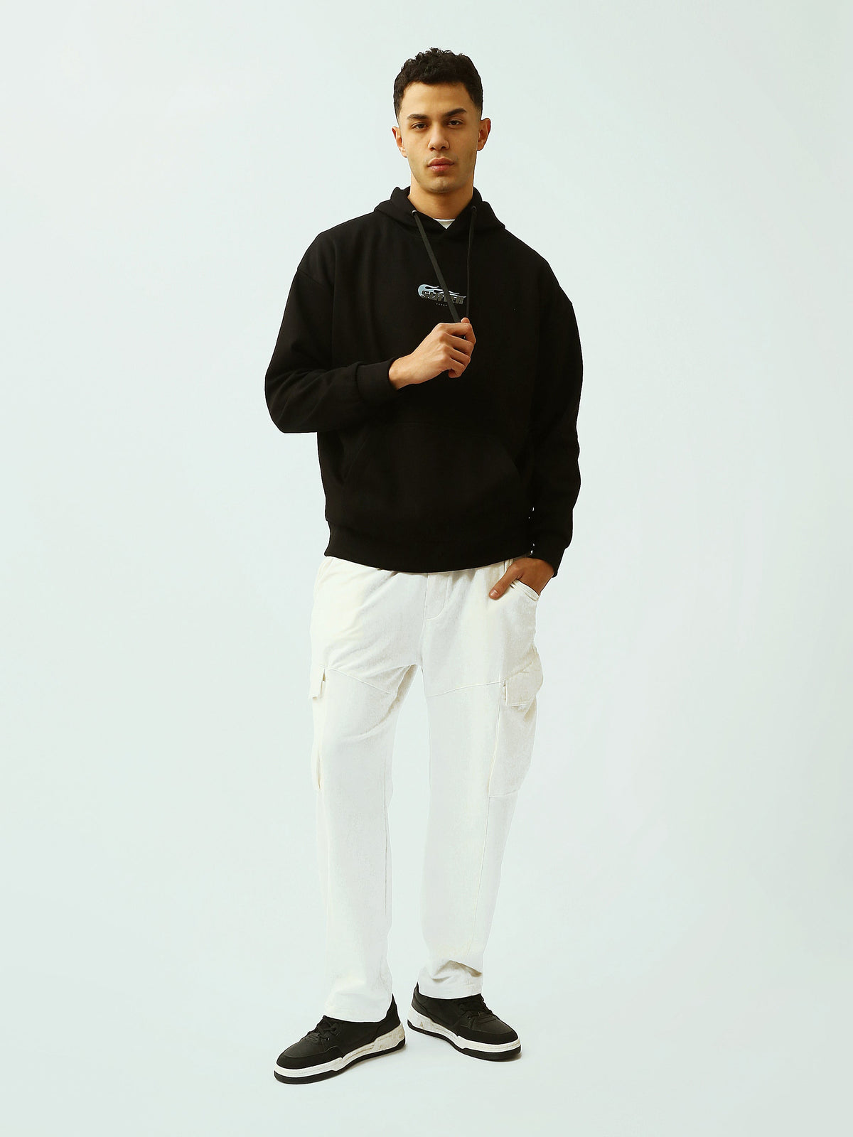 Sweat à Capuche Homme Noir Oversize avec Logo – Style Streetwear - SWS26WHNK26522TM1