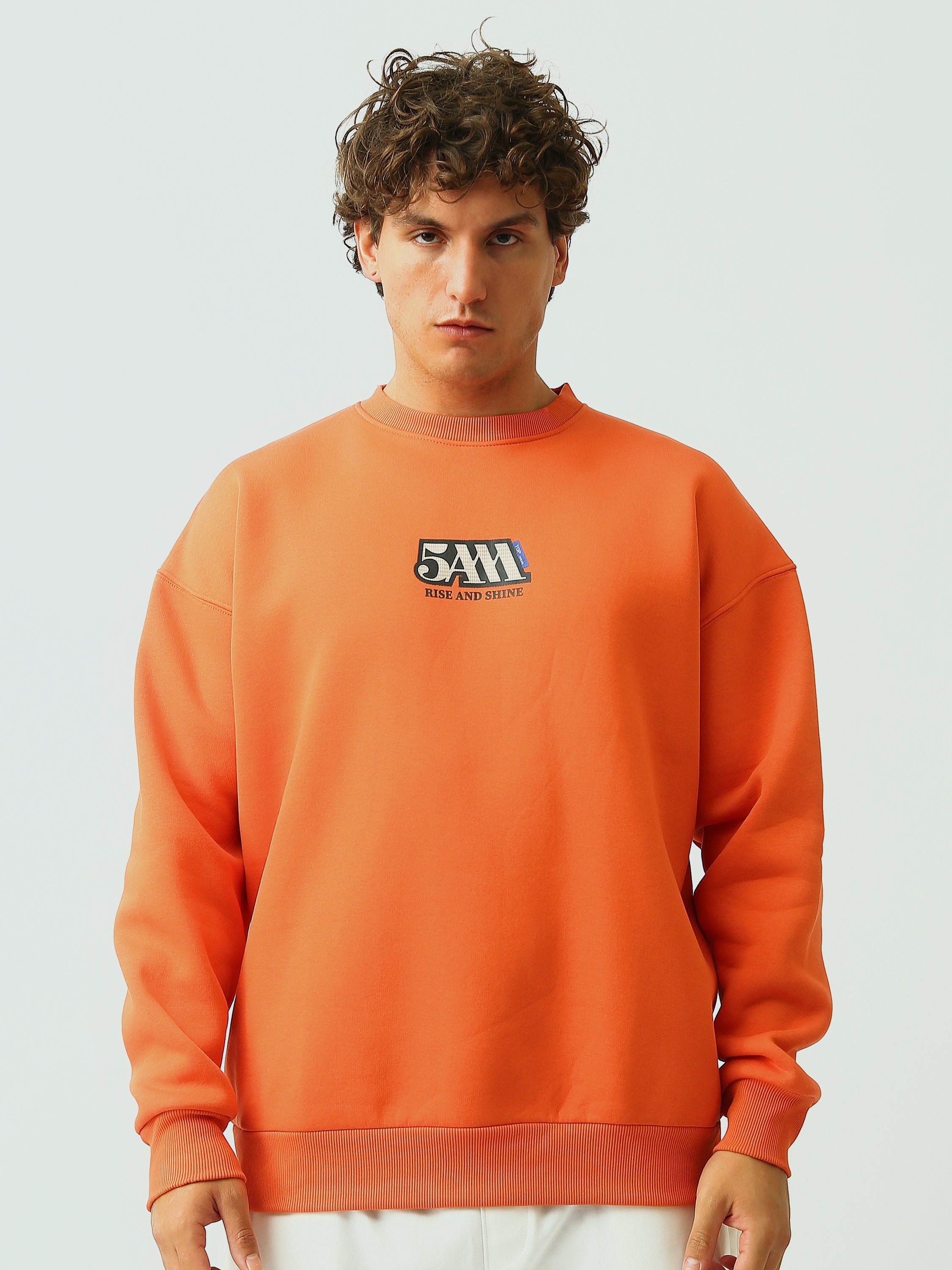 Sweat-shirt homme orange col rond – Style urbain avec logo imprimé - SWS26WRNL26581TM1