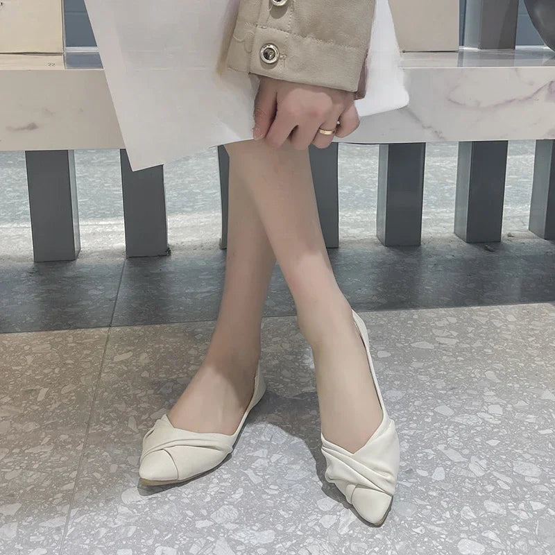 2024 New Summer Style Fashionable and Comfortable Twist Style Kink Surface Pointed Toe Shallow Mouth Flat Bottom Commuting Shoes