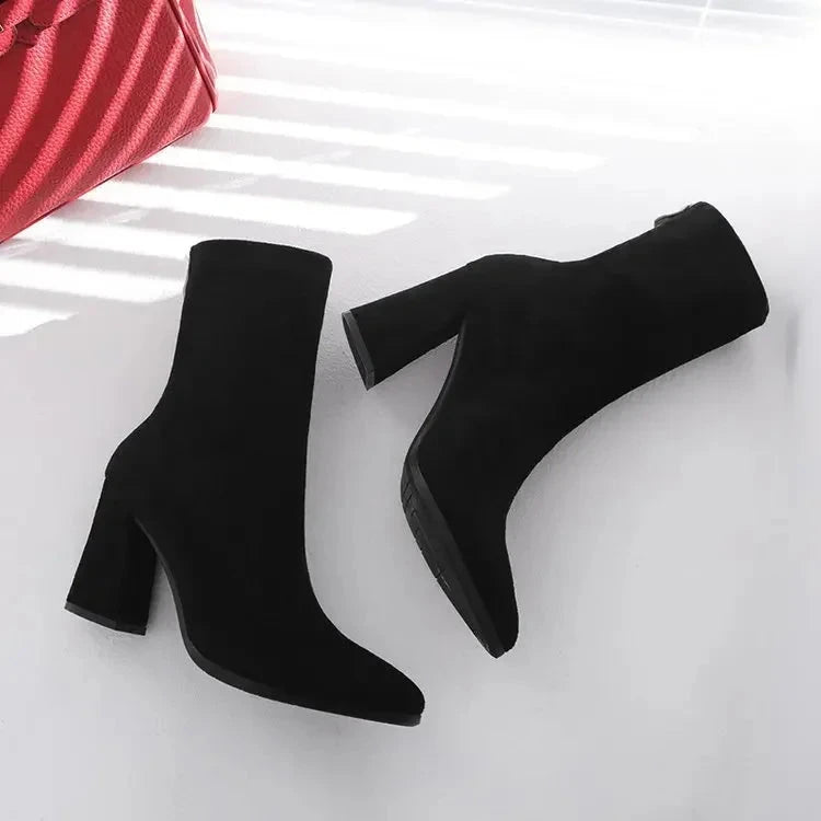 Bottes Chelsea Femme à Talon Haut – Bottines Suède avec Pointe Pointue, Talon Carré et Fermeture Éclair pour l’Automne/Hiver