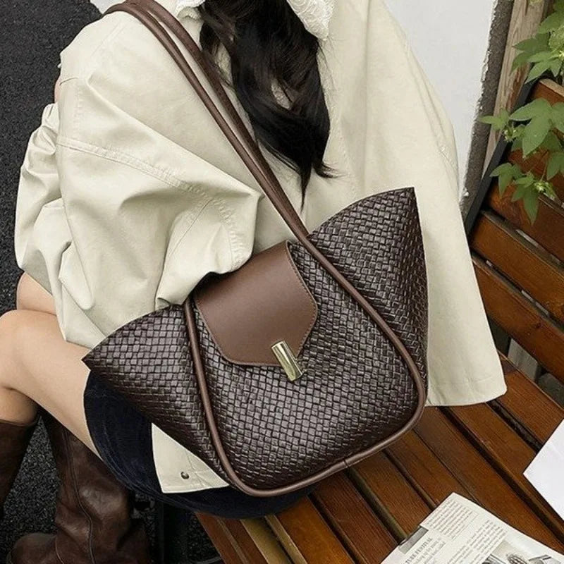 Sac Bandoulière Femme Demi-Lune de Luxe – Sac à Main Maillard avec Détails Volants