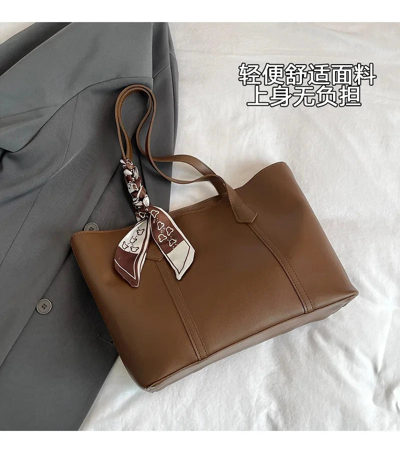 Women's bag New summer black handbag large capacity shoulder bag niche commuter woman bag Tote bag MU Group